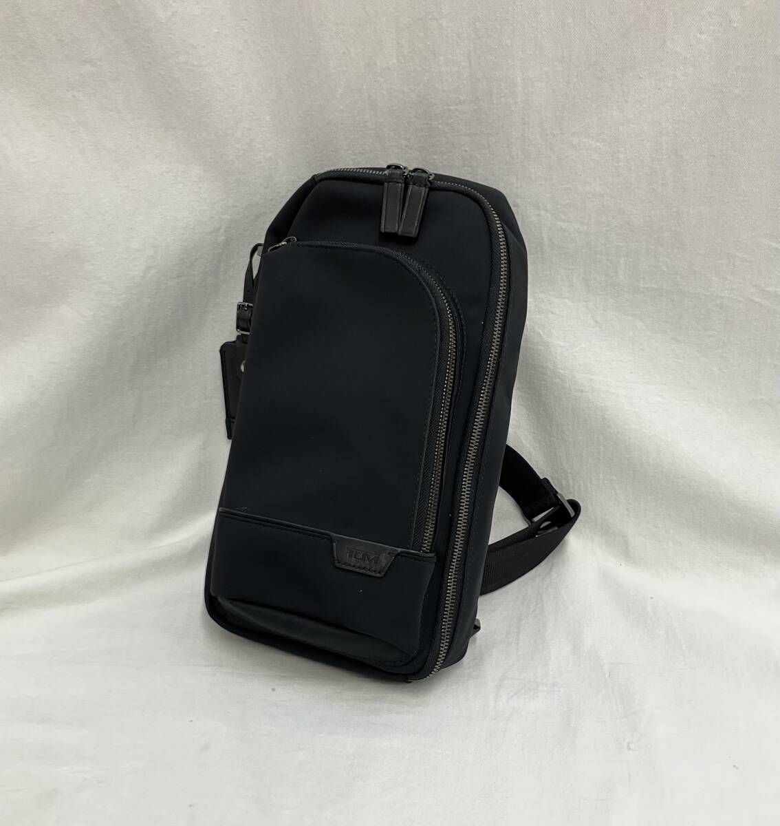 TUMI トゥミ HARRISON ハリソン グレゴリー スリングバッグ ボディ