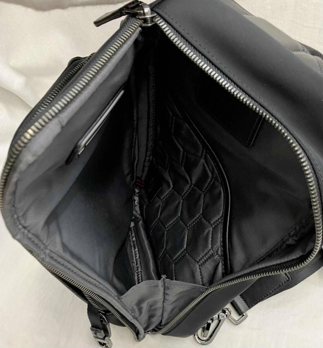 TUMI トゥミ HARRISON ハリソン グレゴリー スリングバッグ ボディ