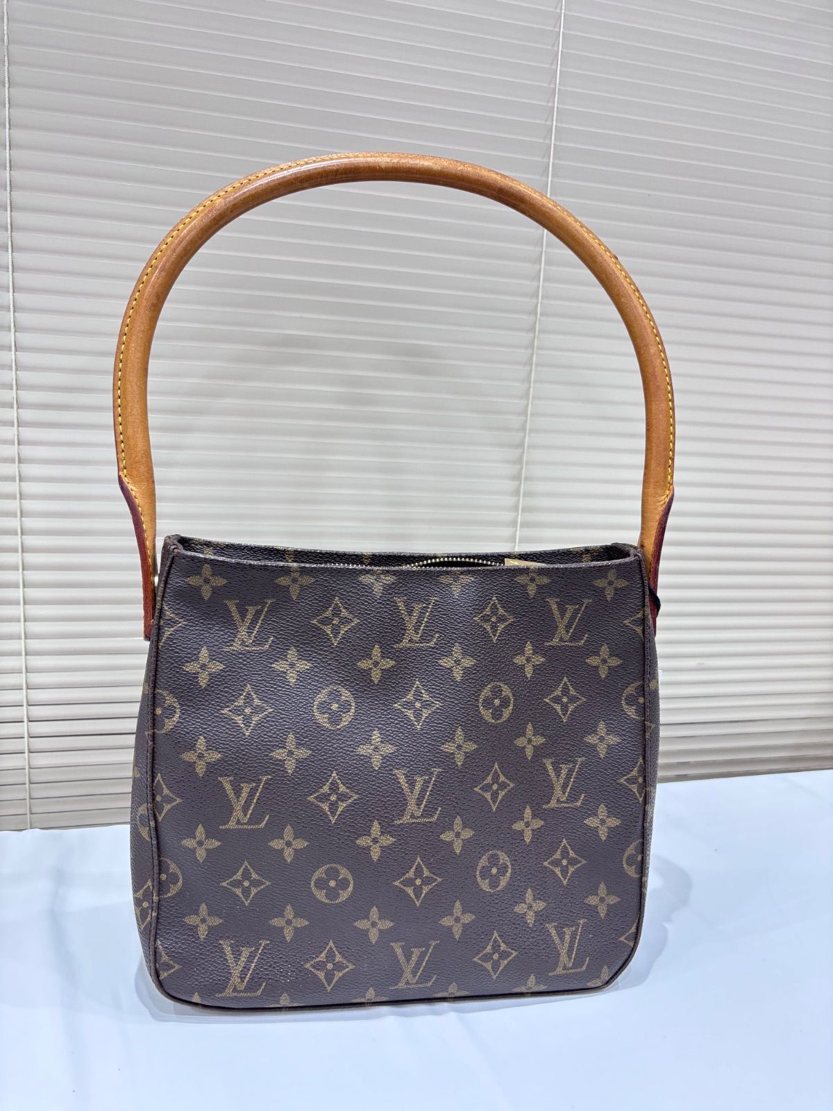 ≪美品≫ LOUIS VUITTON ルーピングMM モノグラム ハンドバッグ