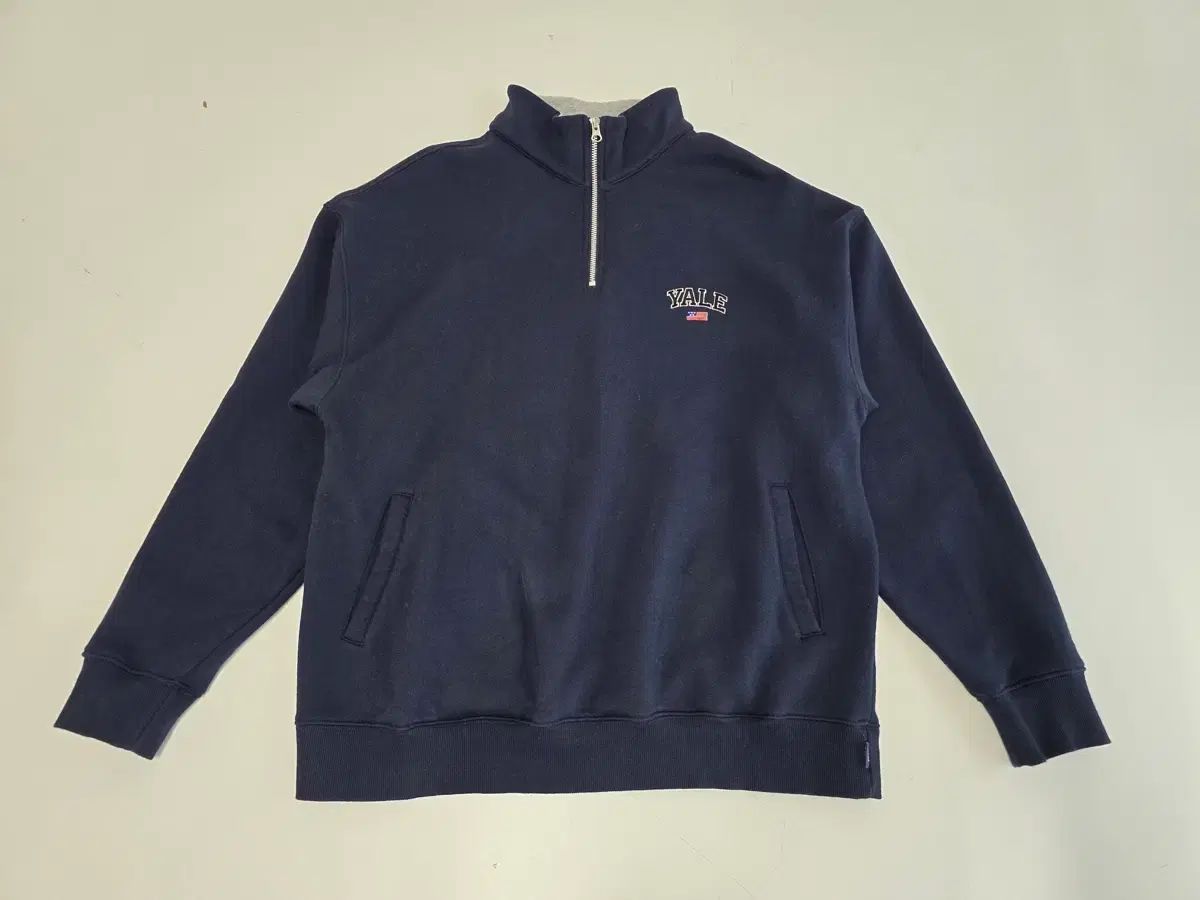 YALE スウェット ネイビー L - メルカリ