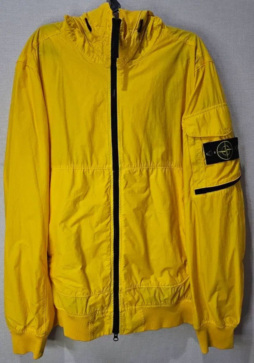 正規品 STONE ISLAND ストーンアイランド ナスラン ライトワット フード ジャケット100/L 51,097円