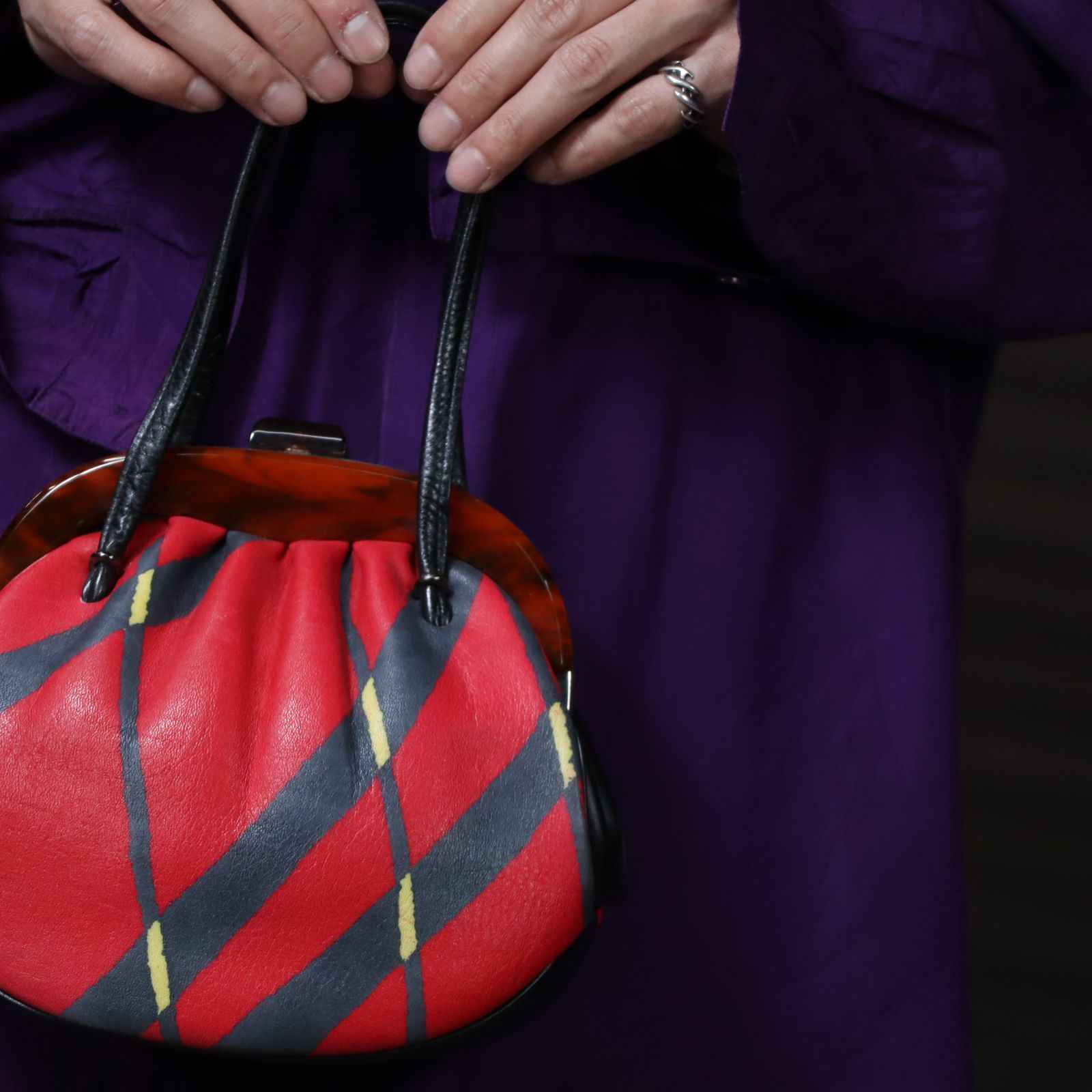 vintage geometric print mini clasp bag red & black ヴィンテージ 幾何学模様 アート ミニ がま口 ハンド バッグ レッド ブラック