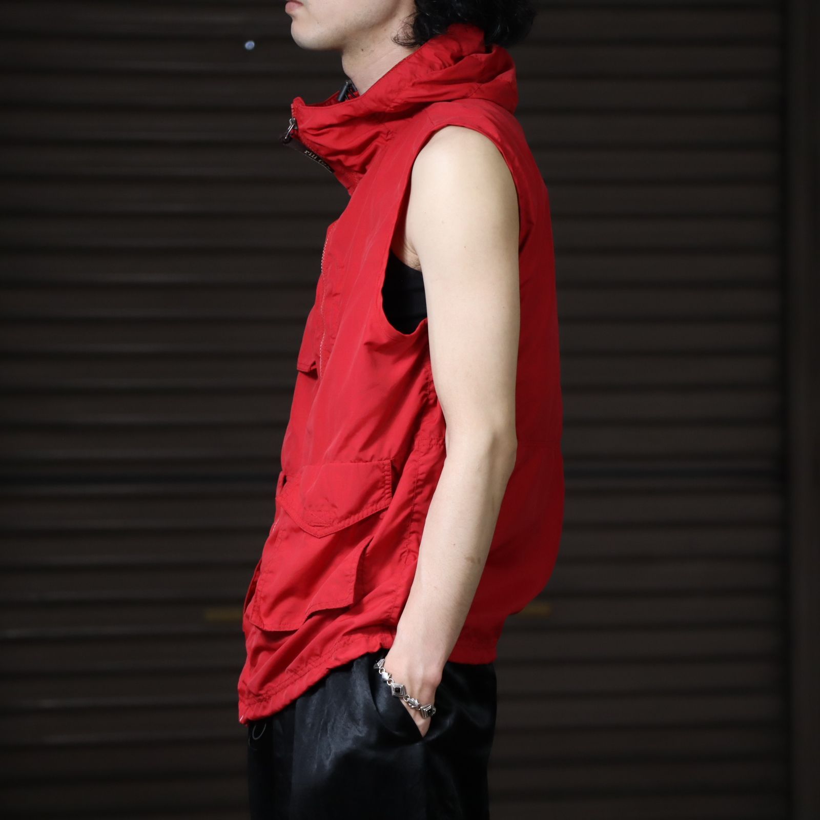 gorpcore sleeveless mountain jacket with multi-pockets テック デザイン ノースリーブ ジップアップ マウンテン ジャケット マルチポケット レッド 赤 gorpcore sleeveless mountain jacket with multi-pockets テック デザイン ノースリーブ ジップアップ マウンテン ジャケット マルチポケット レッド 赤