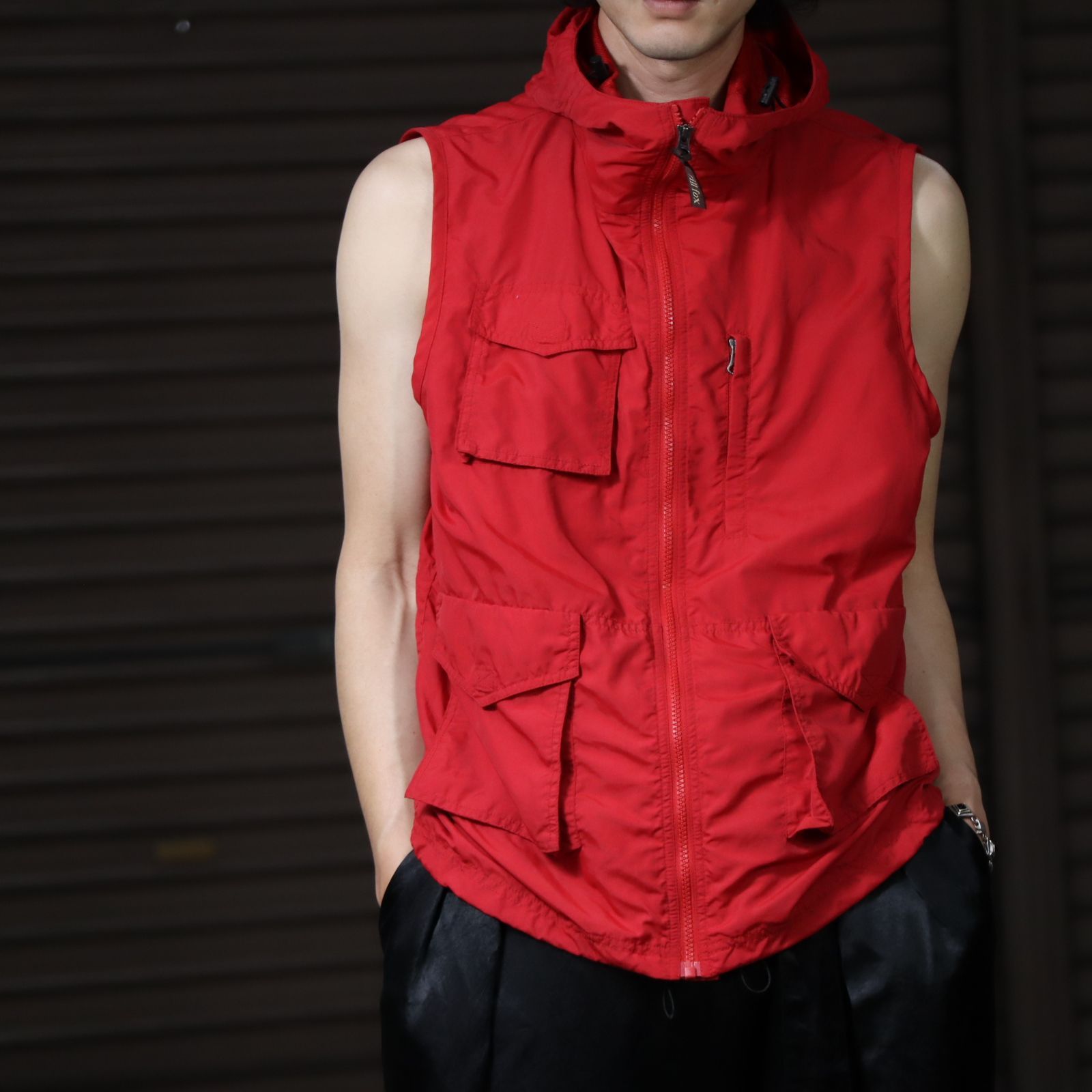 gorpcore sleeveless mountain jacket with multi-pockets テック デザイン ノースリーブ ジップアップ マウンテン ジャケット マルチポケット レッド 赤