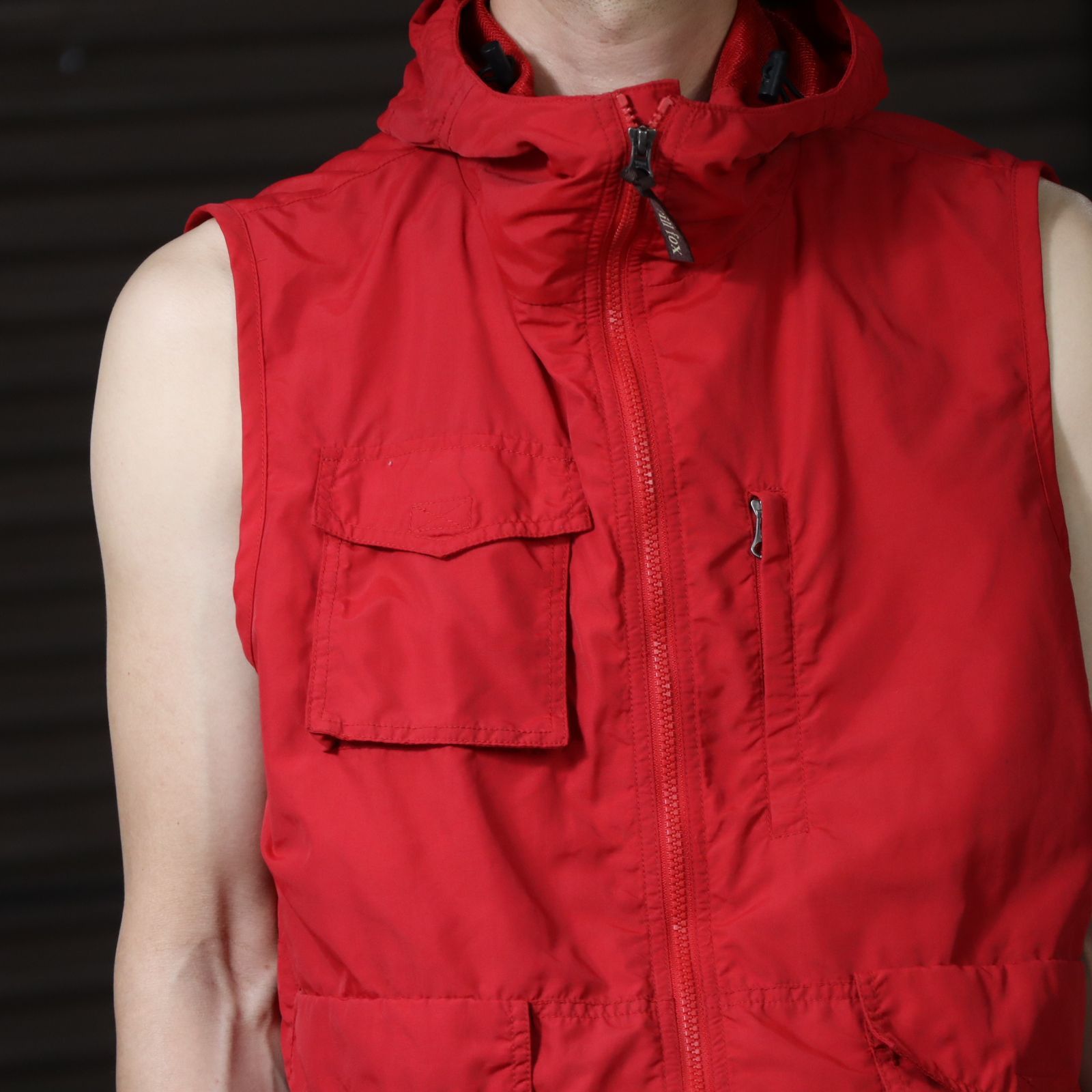 gorpcore sleeveless mountain jacket with multi-pockets テック デザイン ノースリーブ ジップアップ マウンテン ジャケット マルチポケット レッド 赤 gorpcore sleeveless mountain jacket with multi-pockets テック デザイン ノースリーブ ジップアップ マウンテン ジャケット マルチポケット レッド 赤