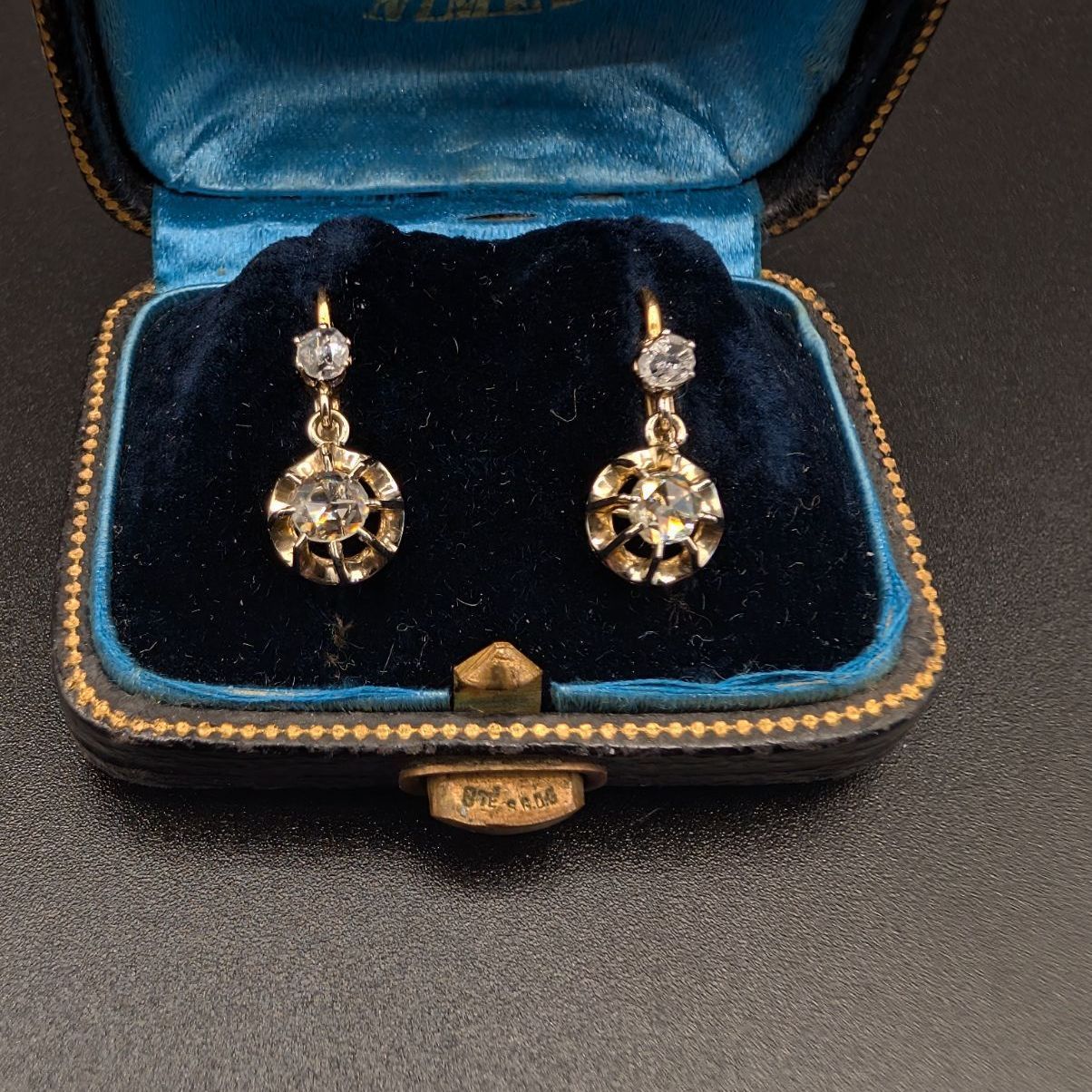 ローズカットダイヤのピアス　レバーバック　ドルムーズ　１８金　フランスアンティーク