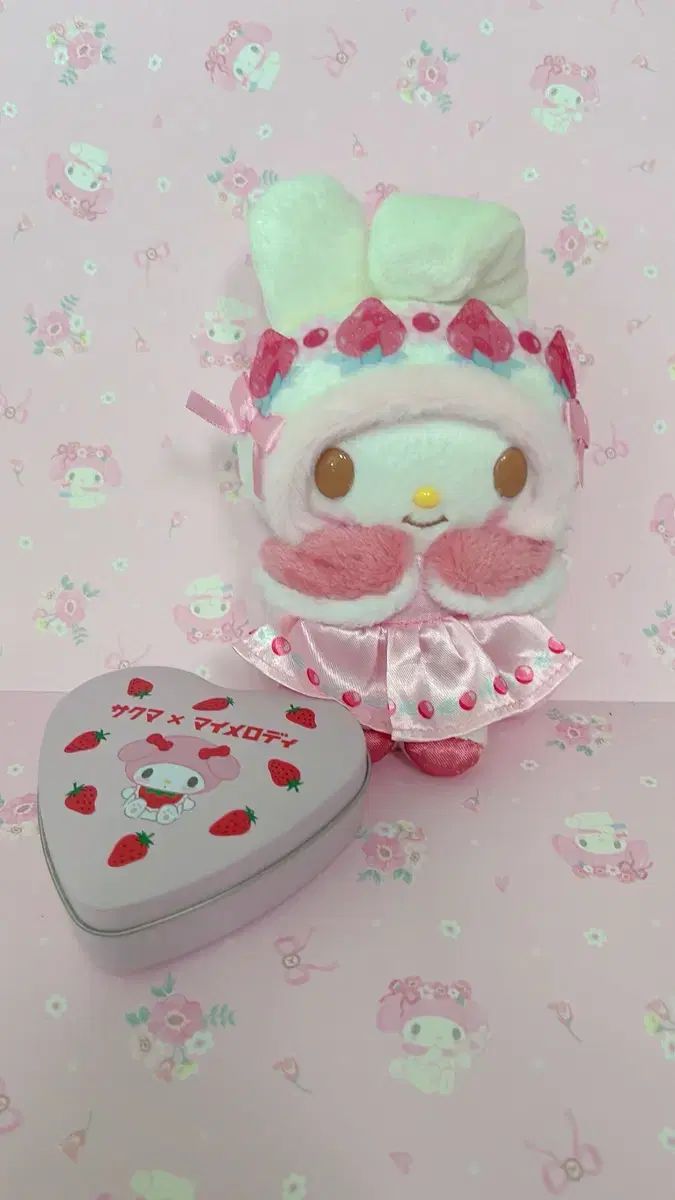 イチゴショートケーキ マイメロディ マスコットぬいぐるみ 出品 イチゴキャンディ コラボ ティンケース