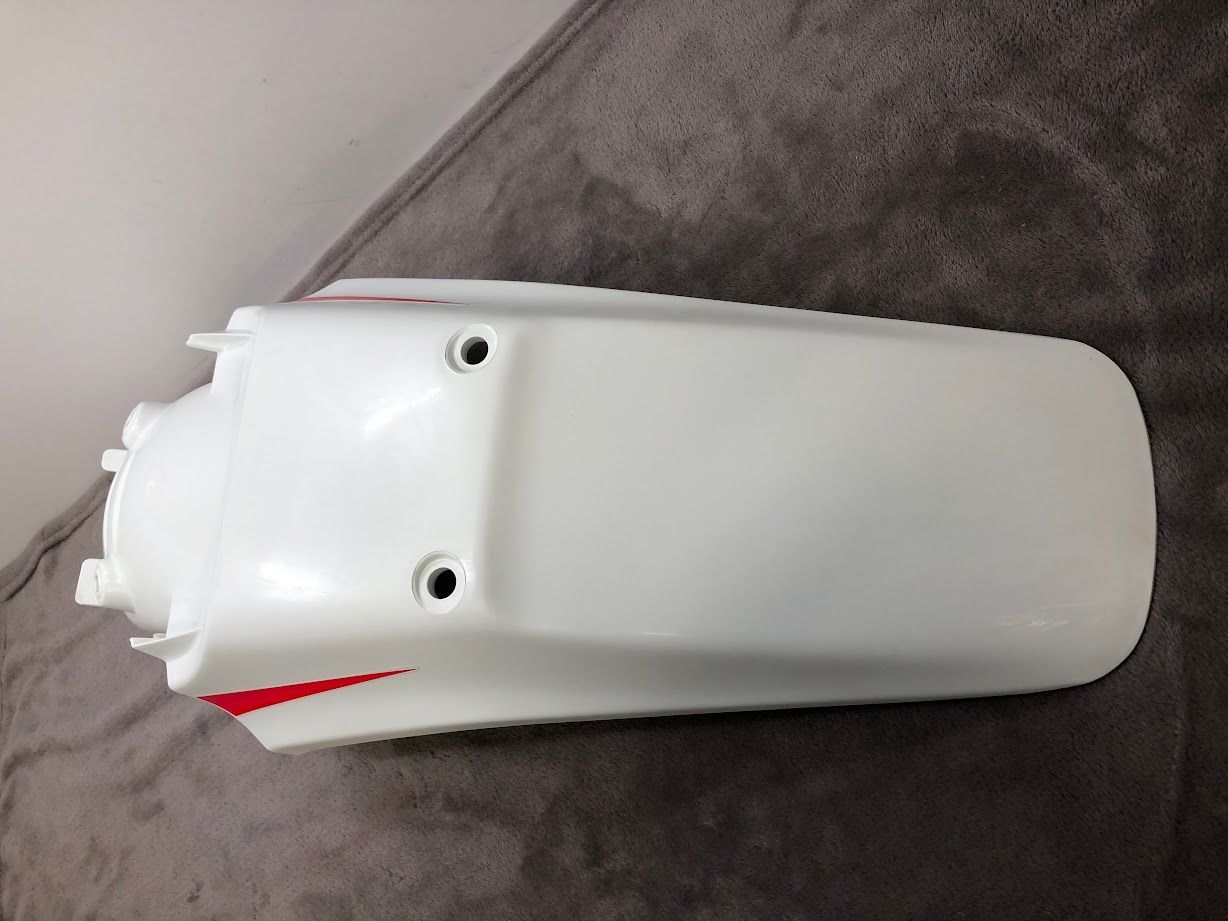 ホンダCRM250AR用リアフェンダー ホンダCRM250AR用リアフェンダー - メルカリ