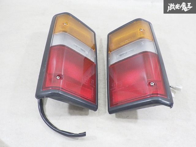 【ストア出品】 日産 純正 E24 キャラバン 2000年 テールライト テールランプ 左右セット KOITO 220-24522 NISSAN JDM 即納 棚8-4