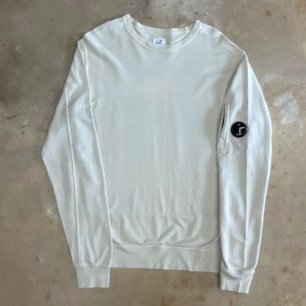 C P カンパニー M アイボリー ロングスリーブ Tシャツ｜七分・長袖カットソー