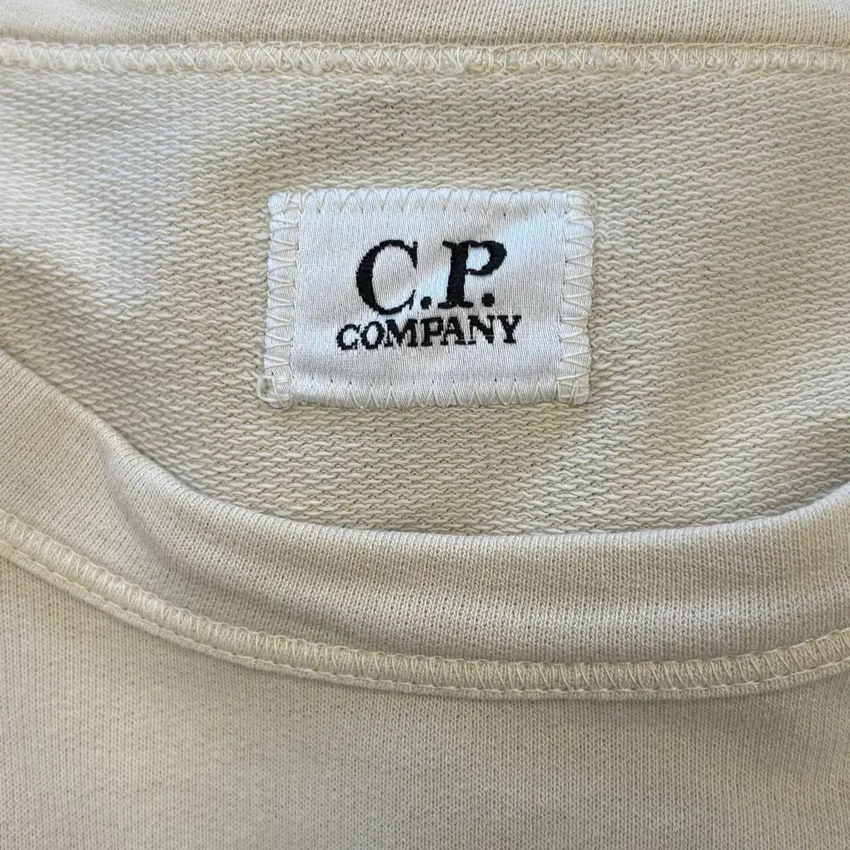 C P カンパニー M アイボリー ロングスリーブ Tシャツ｜七分・長袖カットソー