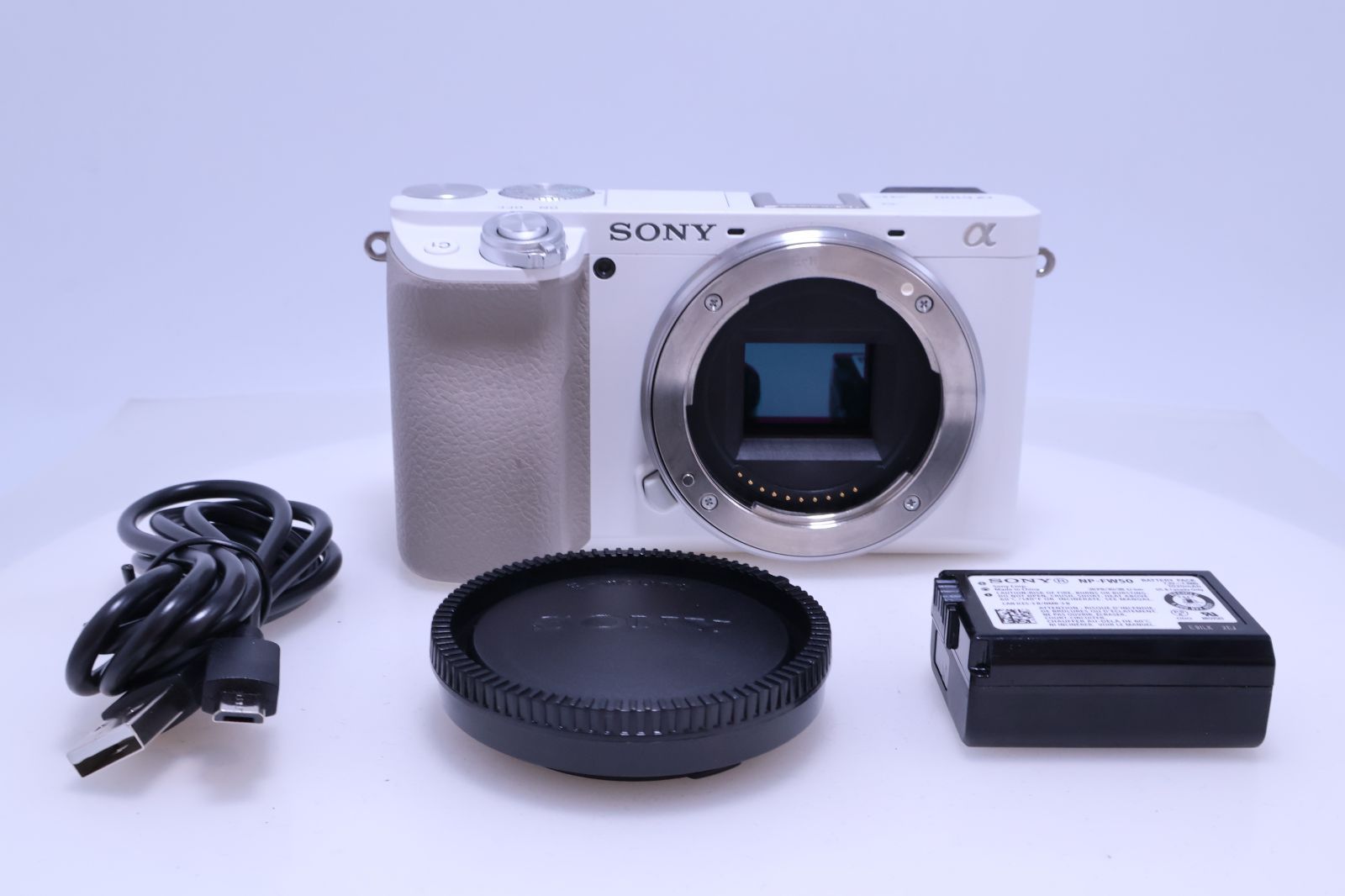7,927回 極美品】SONY α6100 ボディ ホワイト ILCE-6100 ミラーレス