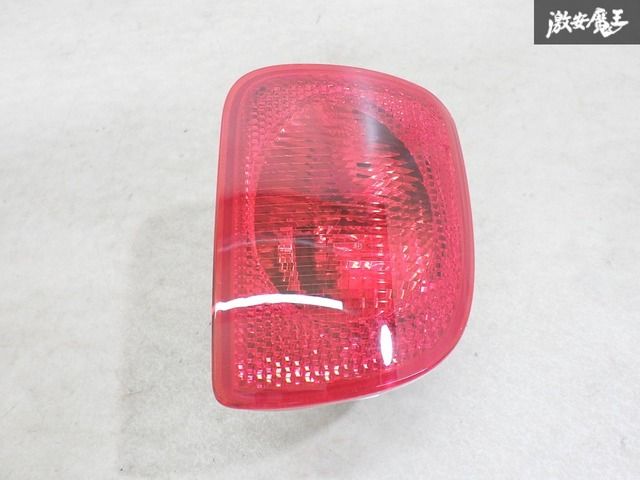 【未使用 アウトレット】 ルノー 純正 カングー 2 リア フォグライト フォグランプ バック フォグ 右 右側 82004-19933 棚6-2