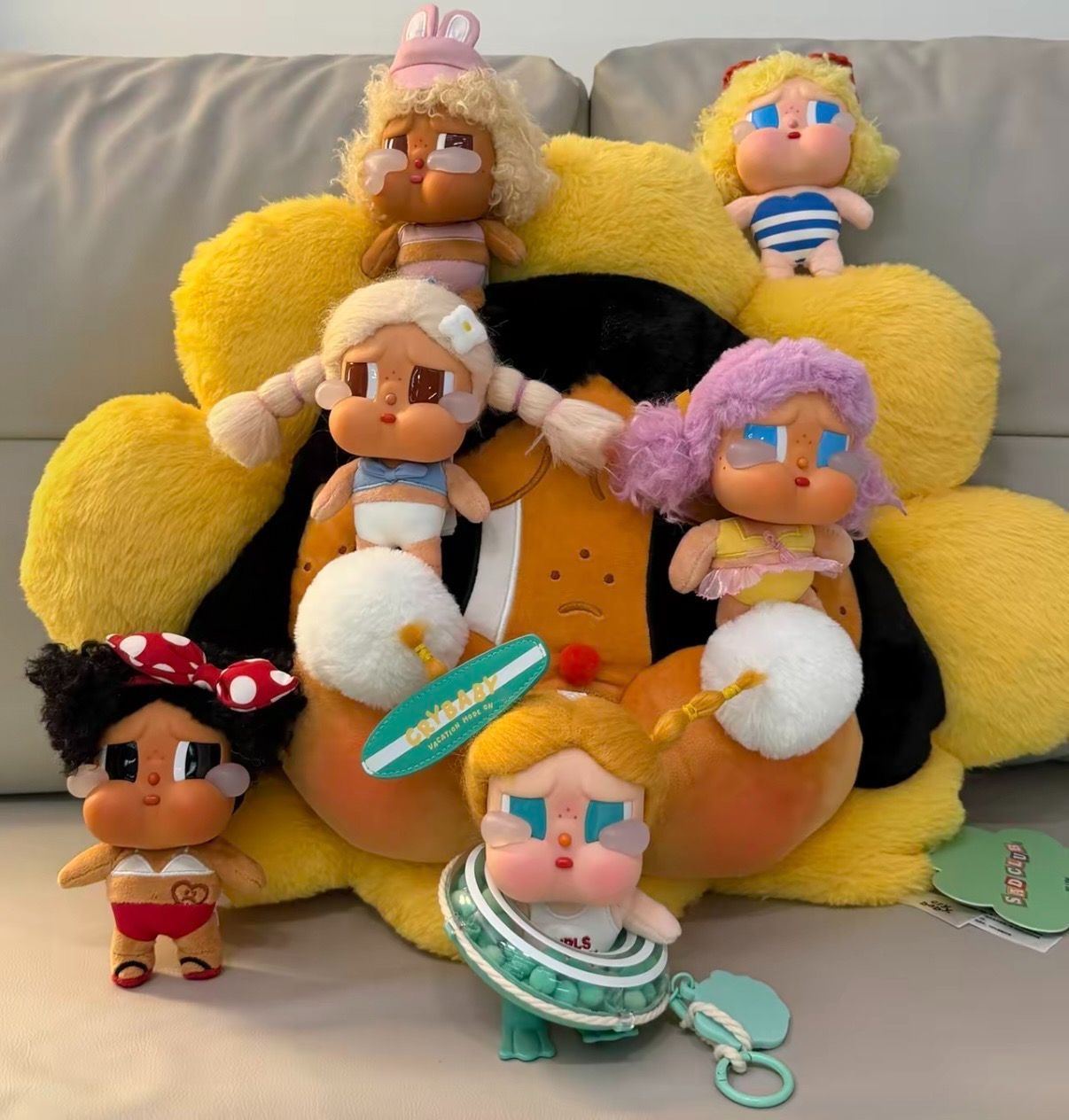 POP MART CRYBABY Vacation Mode On シリーズ ぬいぐるみキーホルダー 1BOX アソートボックス 6個入り 公式正規品