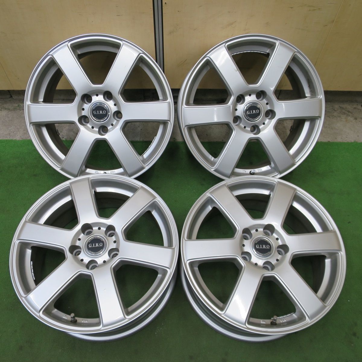 [送料無料] 4本価格★GIRO ジーロ 17インチ 社外 アルミ ホイール 17×7J PCD114.3/5H★6052702NGホ