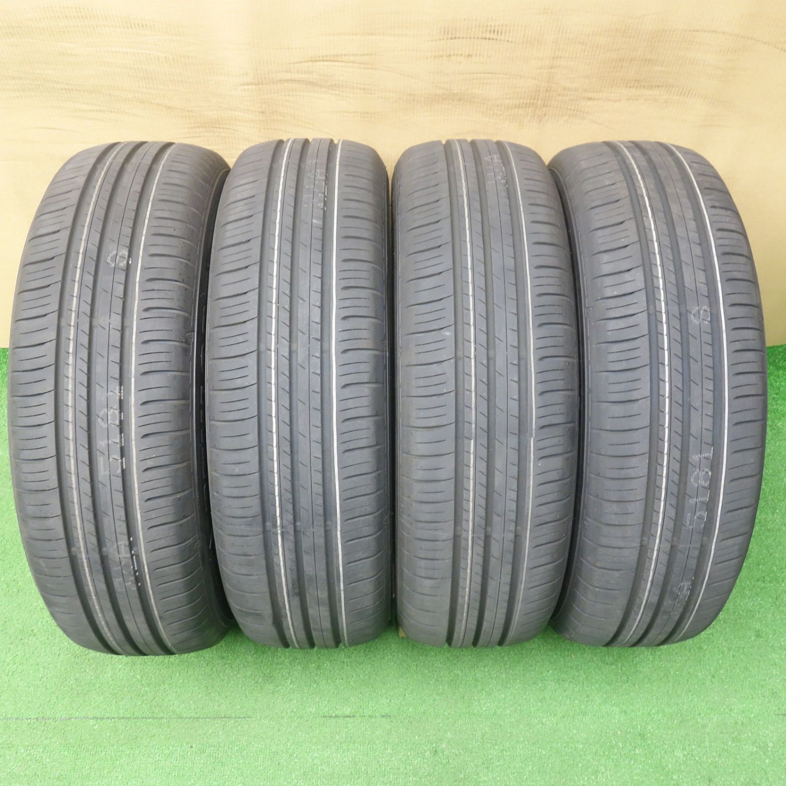 新車外し！26年★185/65R15 ダンロップ エナセーブ EC300+ タイヤ 15インチ アクア フリード シエンタ 等★6052901KTノタ