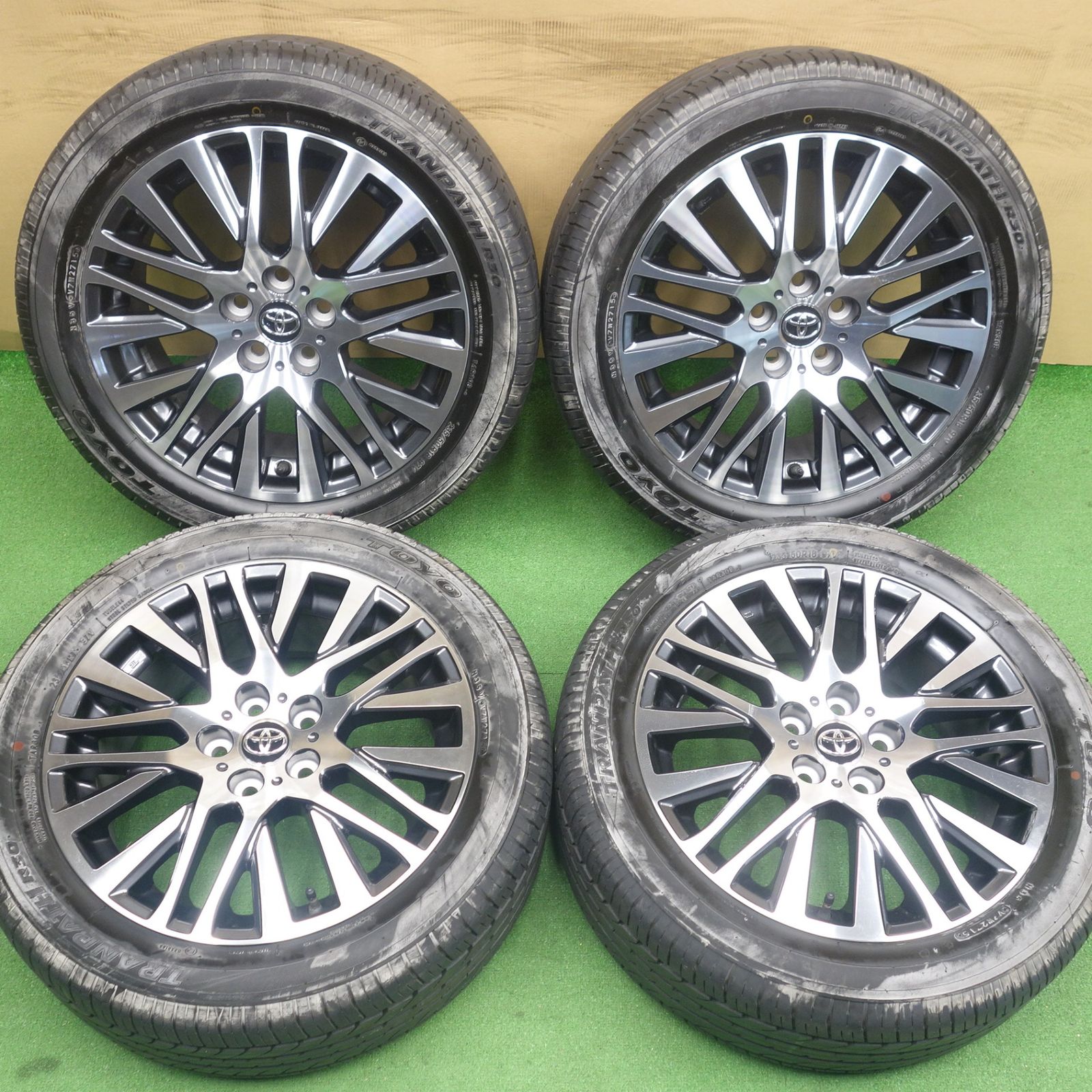 バリ溝！9.5分★トヨタ 30系 ヴェルファイア アルファード 純正 235/50R18 トーヨー トランパス R30 18インチ PCD114.3/5H★6052304KTノ