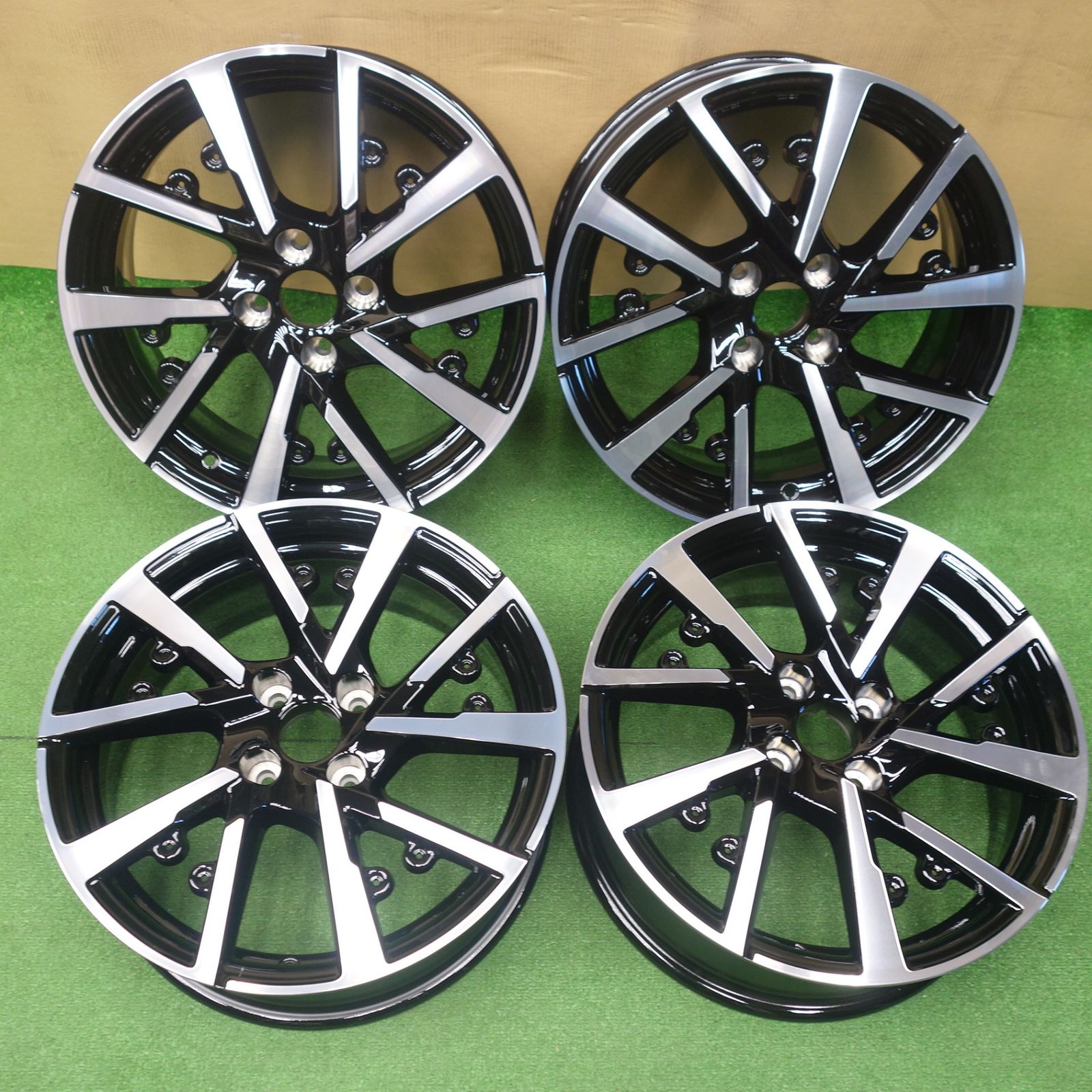 [送料無料] 新車外し★プジョー 208 GT 純正 ホイール 17インチ PEUGEOT 17×7J PCD108/4H★6051401KTホ