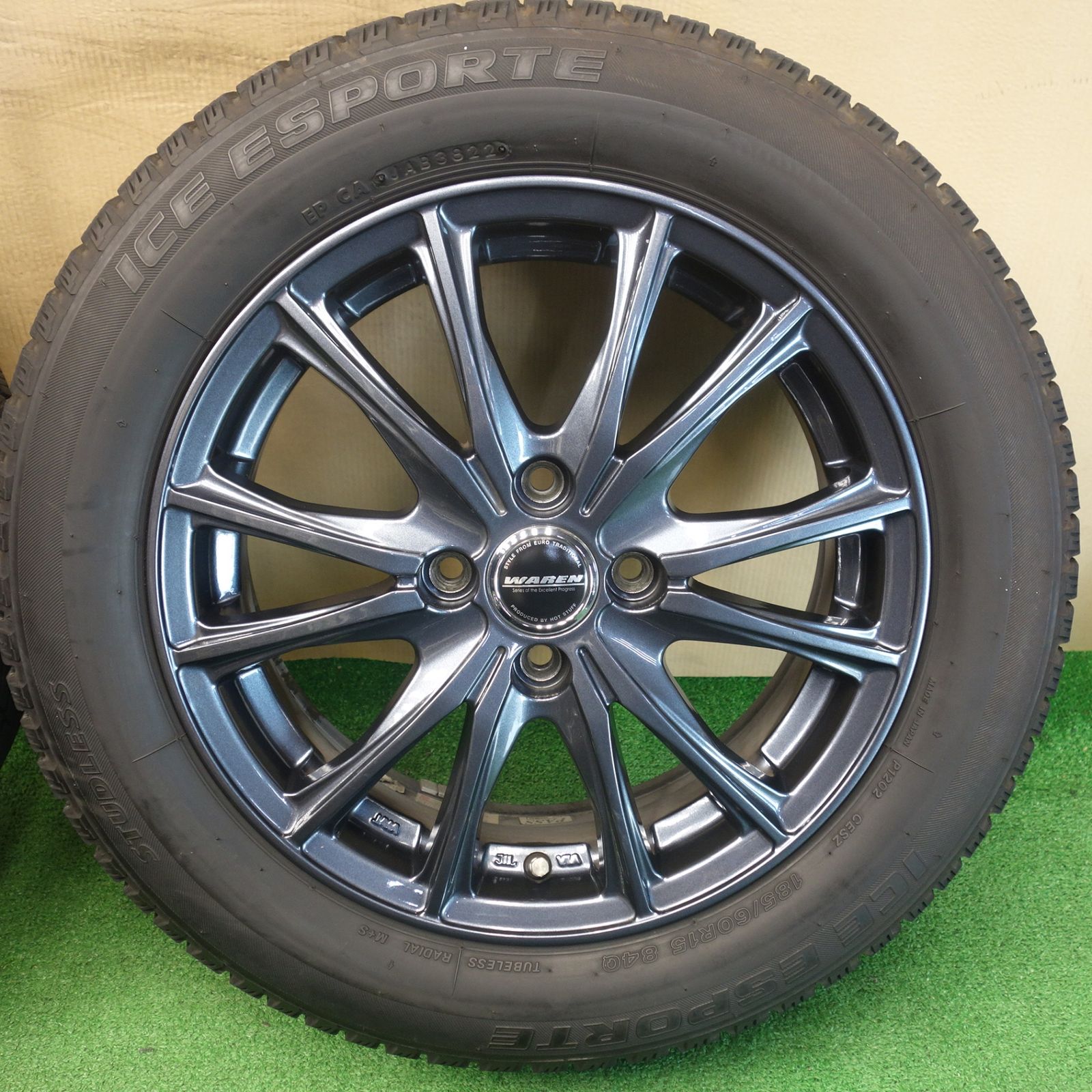キレイ！22年☆スタッドレス 185/60R15 アイスエスポルテ WAREN
