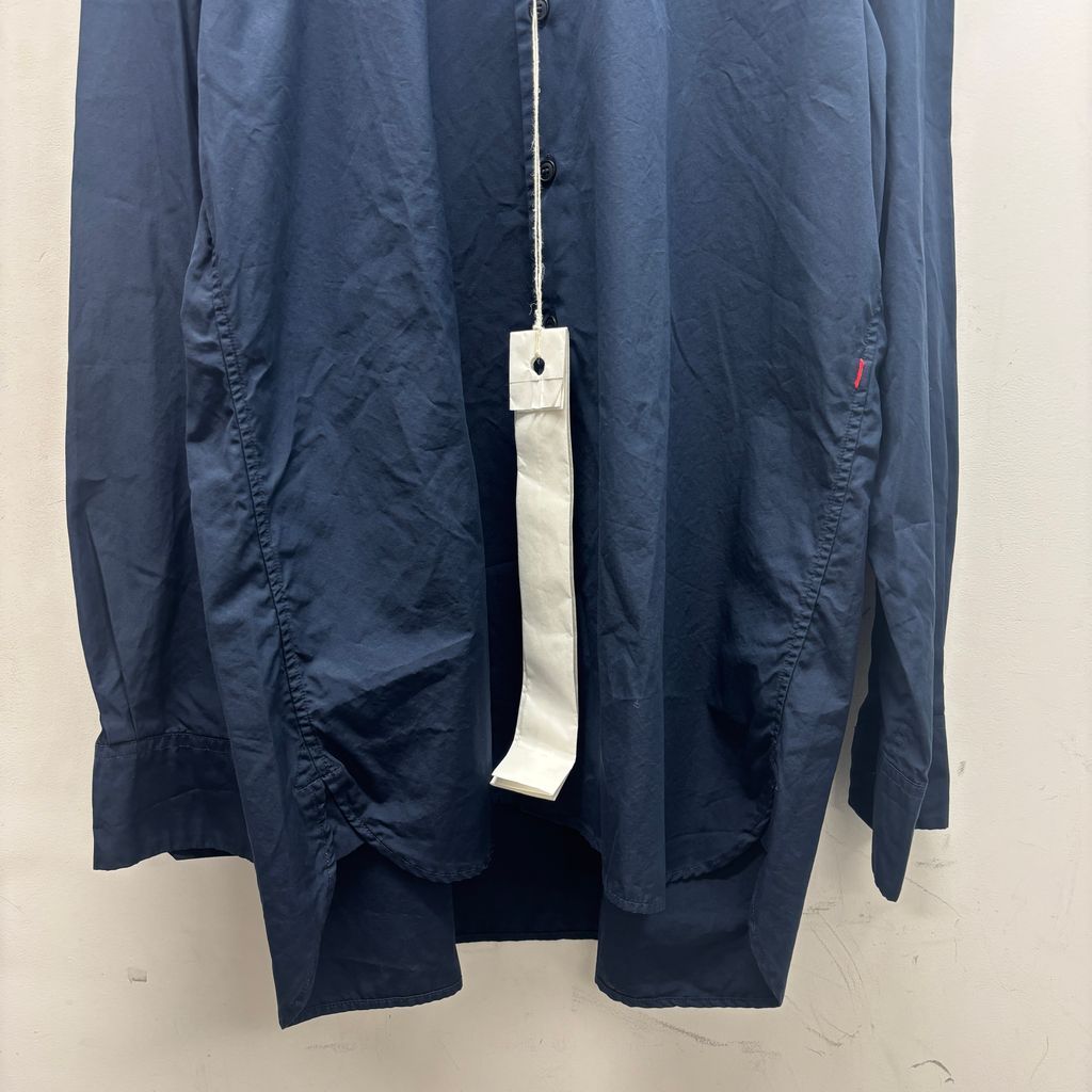 新品　CASEY CASEY ケイシー　長袖コットンシャツ　フランス製　ネイビー CASEY CASEY ケイシーケイシー BIG RACCOURCIE SHIRT-COT 長袖シャツ