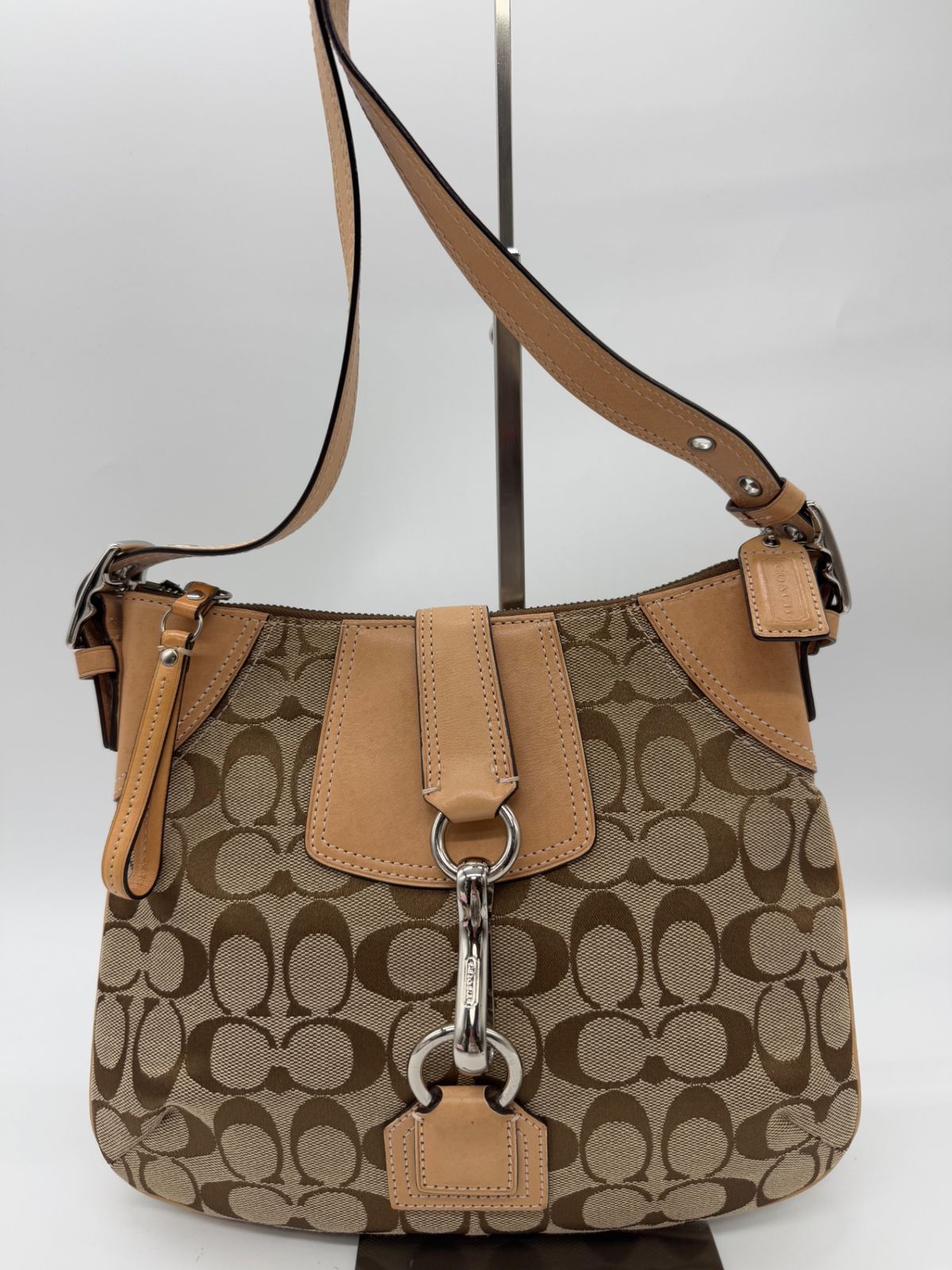 【良品】COACH　コーチ　シグネチャー　ショルダーバッグ　P2242