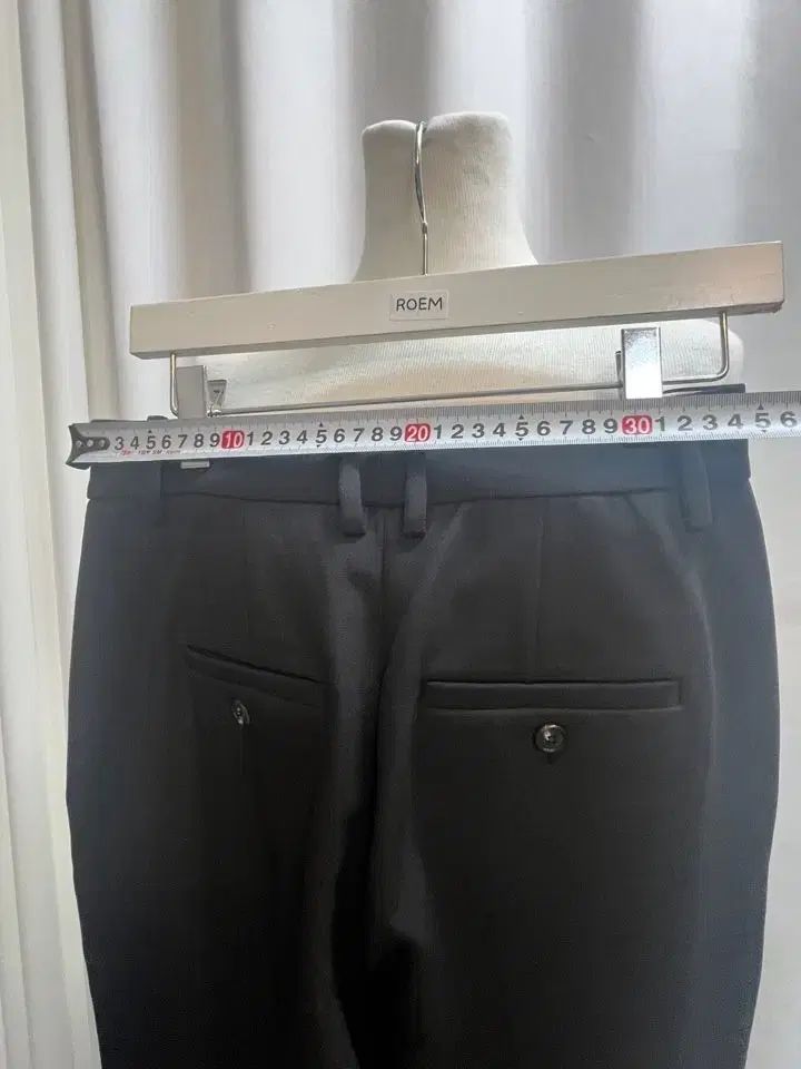 SYSTEM ATTITUDE ARCHIVE ワイド パンツに見えます