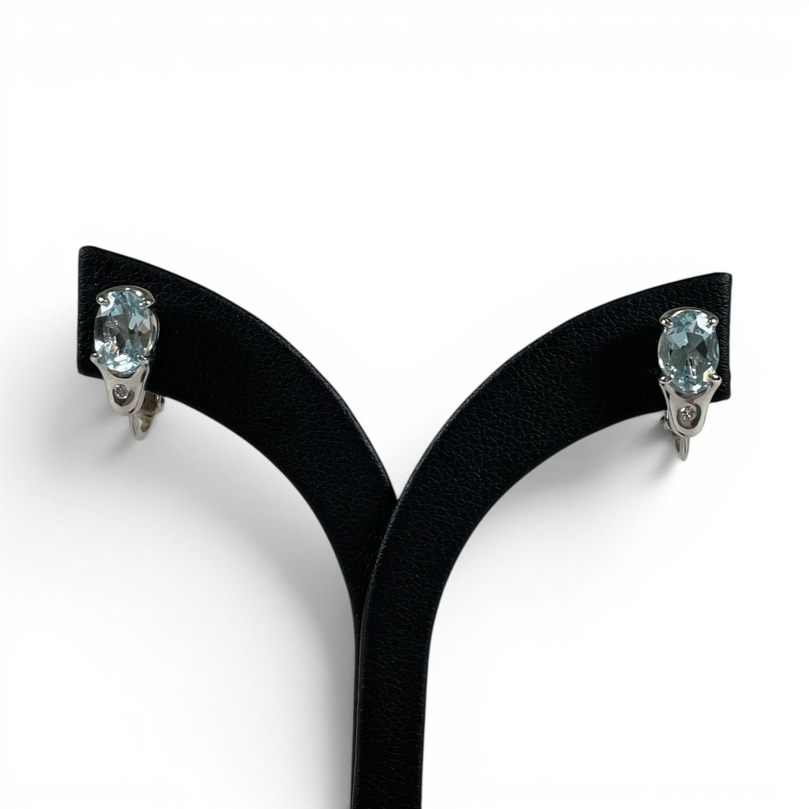 K14WG K18WG イヤリング アクアマリン 0.63ct 0.68ct ダイヤ 0.01ct×2 鑑別書付 総重量約3.39g