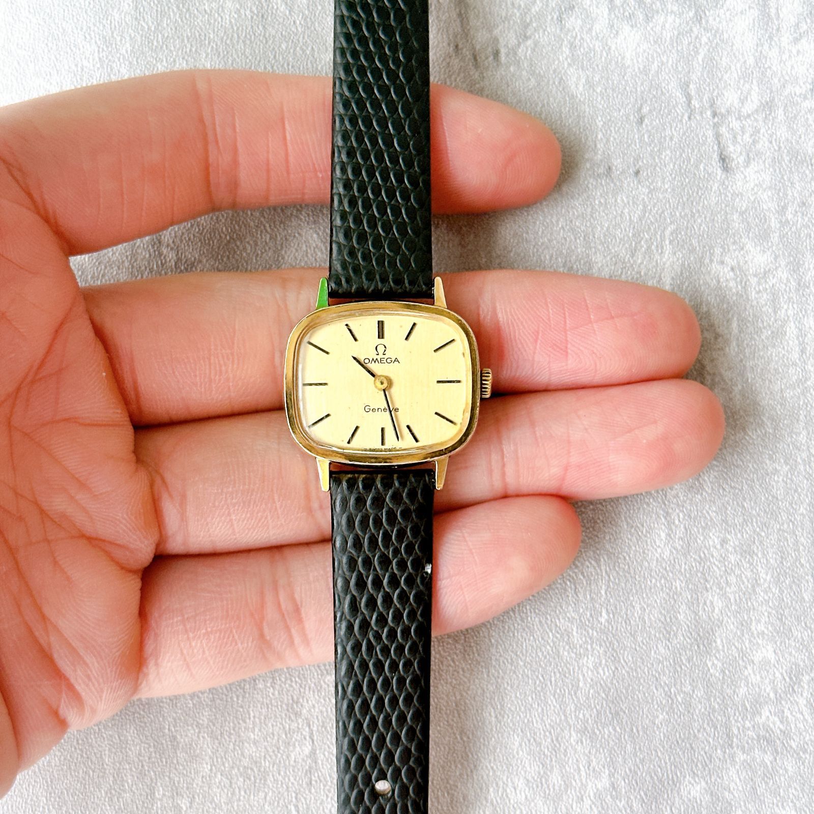 オメガ　ジュネーブ スクエア　手巻き　腕時計 ゴールド　レディース ヴィンテージ OMEGA Geneve オメガ ジュネーブ 手巻き ゴールド スクエアケース