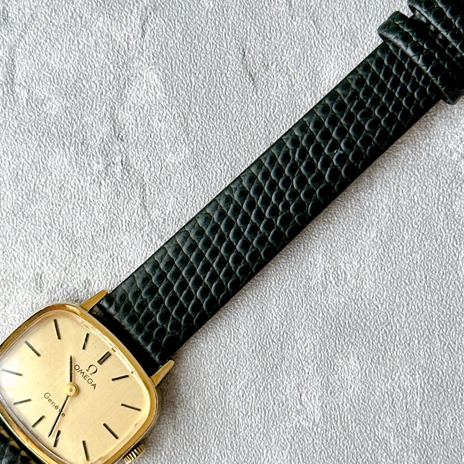 ハ*ネ様 OMEGA Genève 手巻き レディース 純正ブレス ヴィンテージ OMEGA Geneve オメガ ジュネーブ 手巻き ゴールド スクエアケース