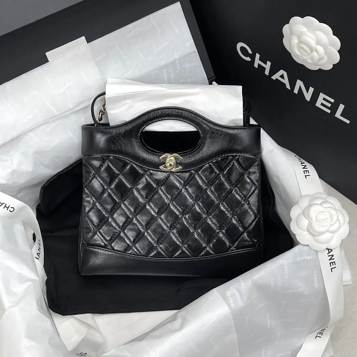 新品 CHANEL シャネル 31バッグ ニューミニ 内蔵チップ クロスバッグ ブラック ゴールド AS4133