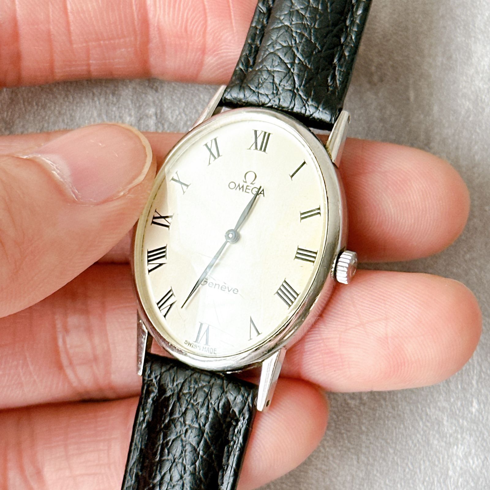 OMEGA geneve ユニセックス　手巻き時計 シルバー文字盤　稼働 OMEGA Geneve オメガ ジュネーブ 手巻き ローマンインデックス