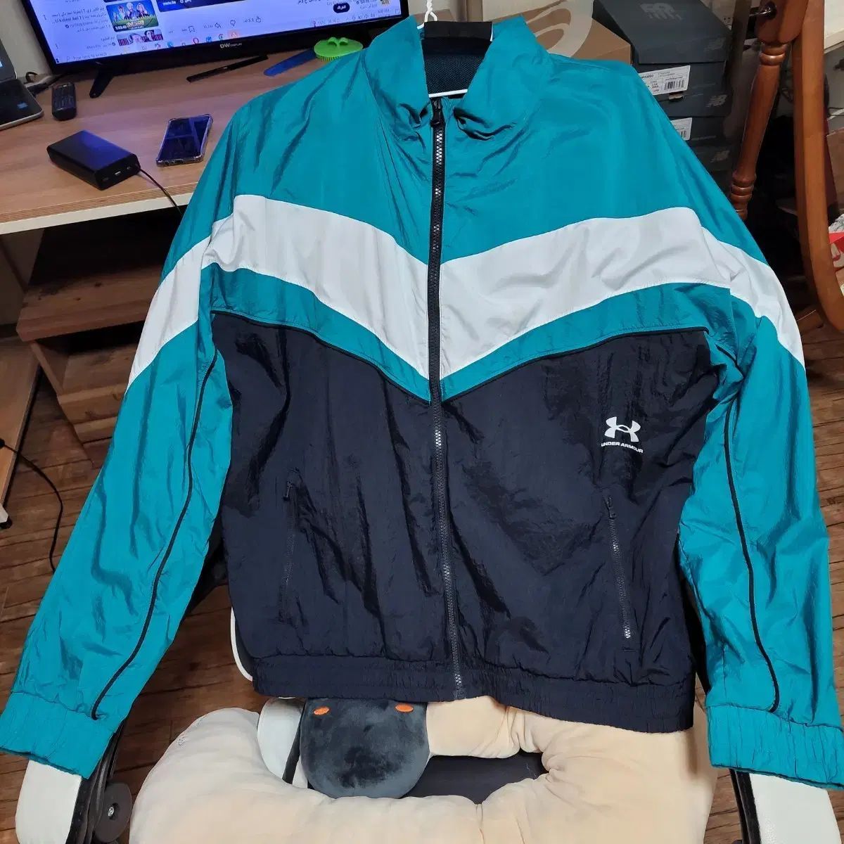 UNDER ARMOUR アンダーアーマー ウィンドブレーカー XL (100)-に人気