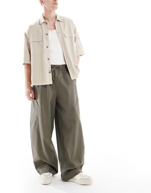 エイソス メンズ ボトムス カジュアルパンツ カーゴパンツ パンツ ASOS DESIGN oversized baggy cargo pants Khaki カーキ