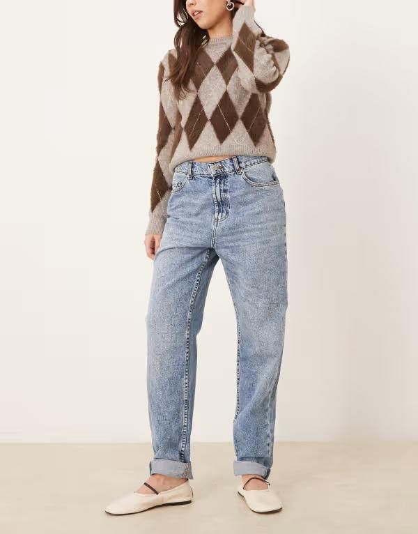 エイソス レディース ボトムス デニムパンツ ジーンズ ASOS DESIGN high rise relaxed mom jeans in mid BLUE ブルー