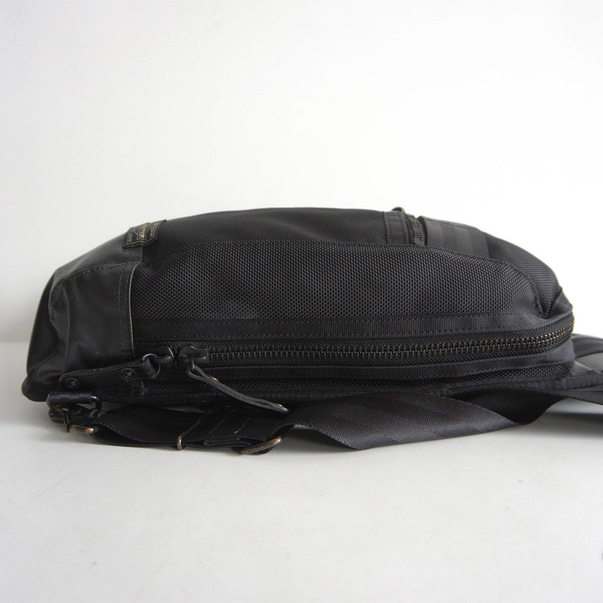 【美品】PORTER 【HEAT ヒート スリングショルダーバッグ】 ポーター ブラック ボディバッグ 26060057 美品】PORTER 【HEAT ヒート スリングショルダーバッグ】 ポーター