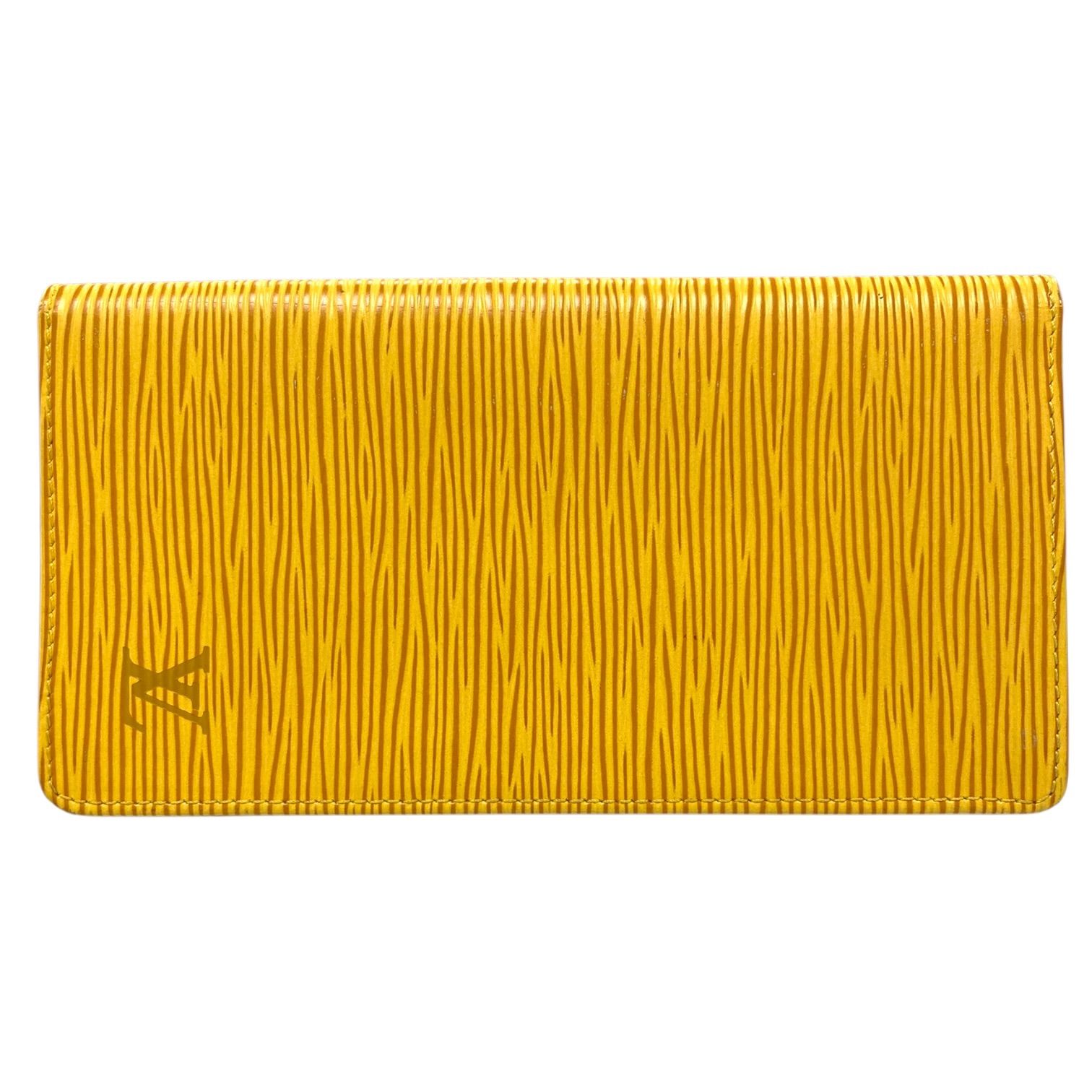 LOUIS VUITTON ルイ・ヴィトン エピ ポルト カルト・クレディ M63219