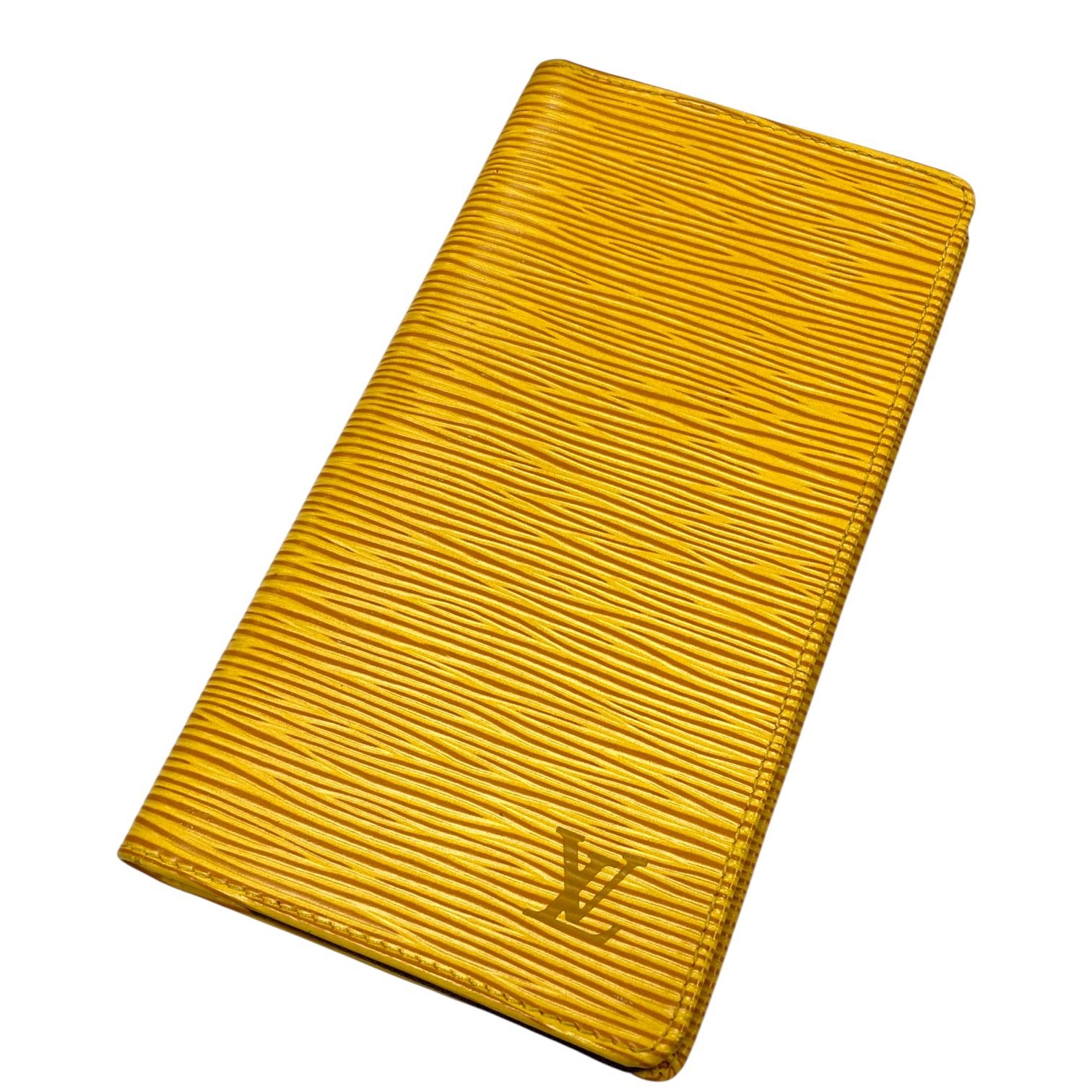 LOUIS VUITTON ルイ・ヴィトン エピ ポルト カルト・クレディ M63219