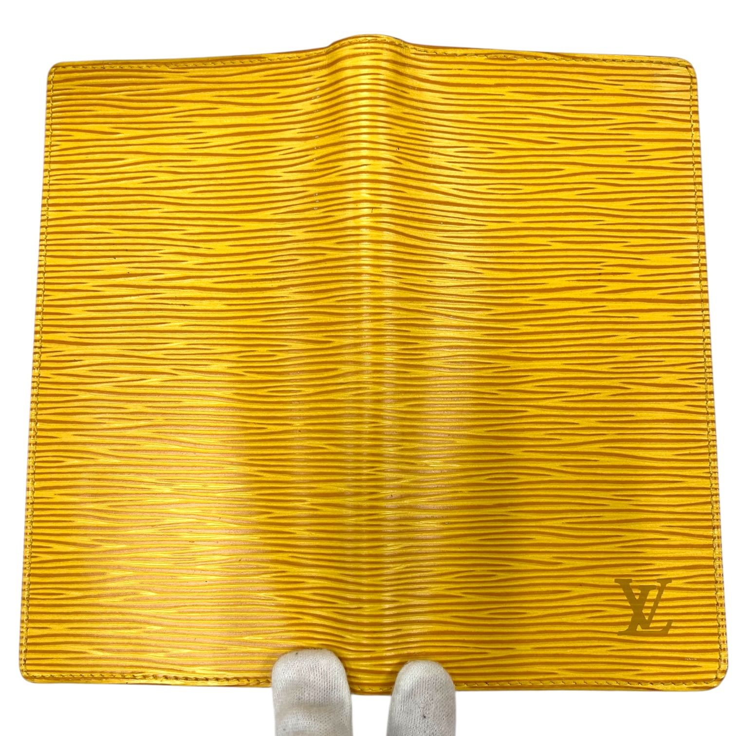 LOUIS VUITTON ルイ・ヴィトン エピ ポルト カルト・クレディ M63219