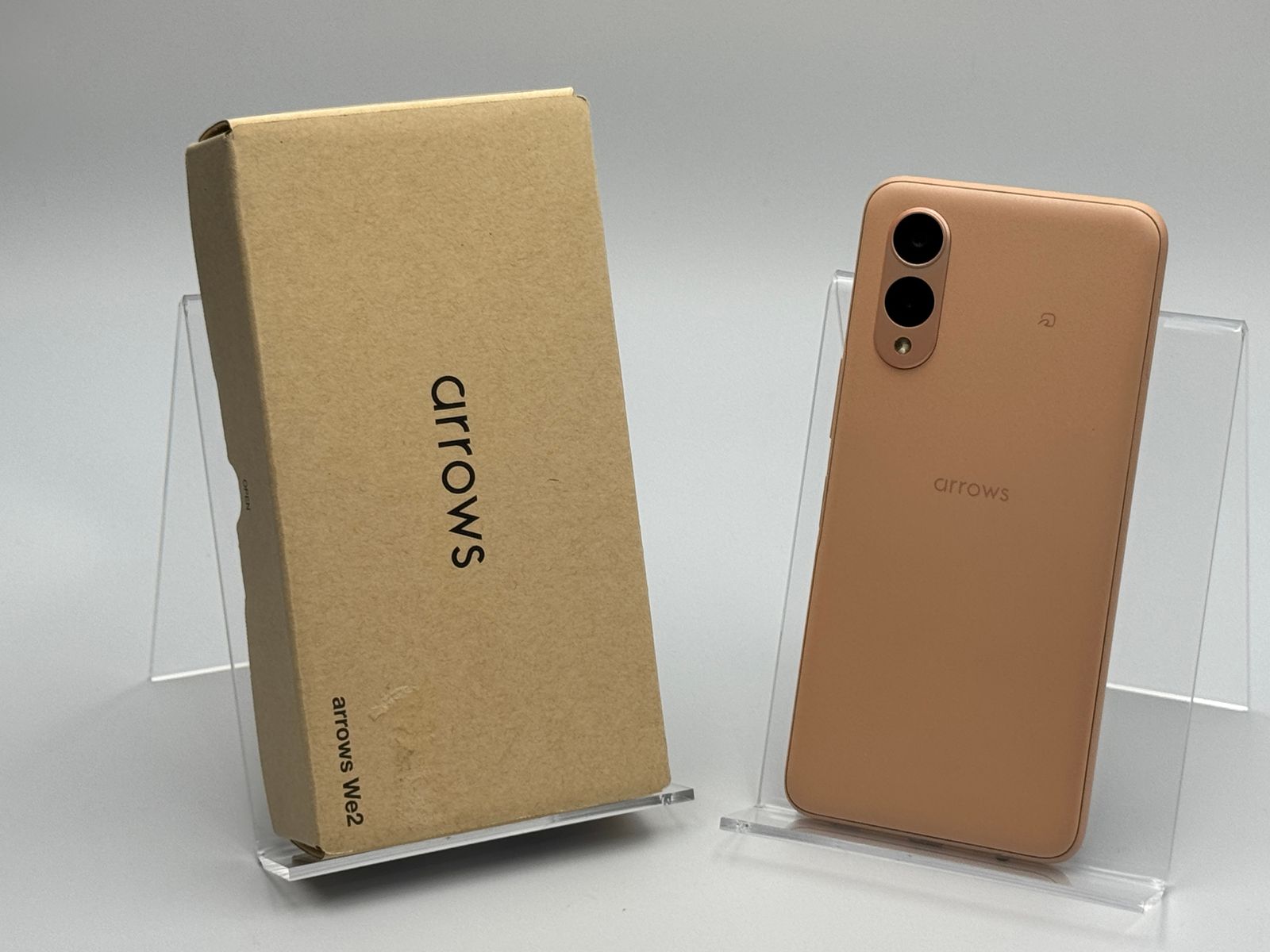 【箱付き中古B】arrows We2 FCG02 64GB ライトオレンジ SIMフリー 白ロム