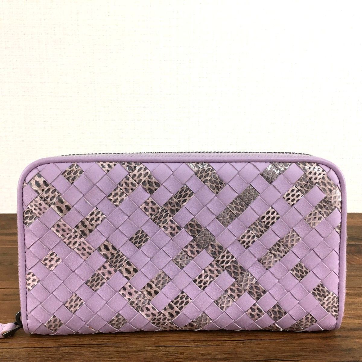 極美品 BOTTEGA VENETA 長財布 イントレチャート パイソン レザー 148 