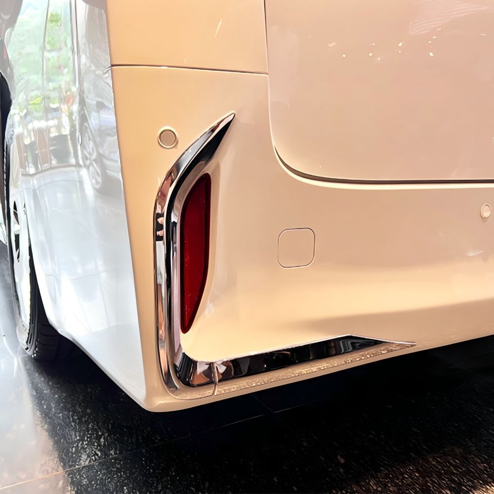 【送料無料】トヨタ アルファード40系 (Toyota Alphard 40) 2023 専用 リアバンパーフォグランプ メッキトリム デコレーション ドレスアップ 高級感 おしゃれ カスタム 簡単取付 存在感アップ アクセサリー