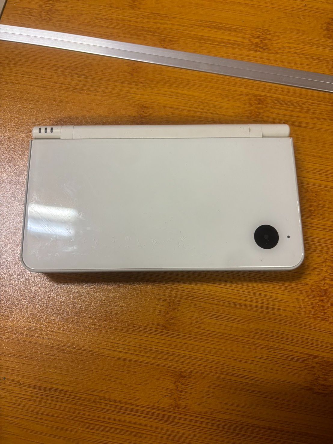 - Nintendo DSi LL UTL-001 [99256]