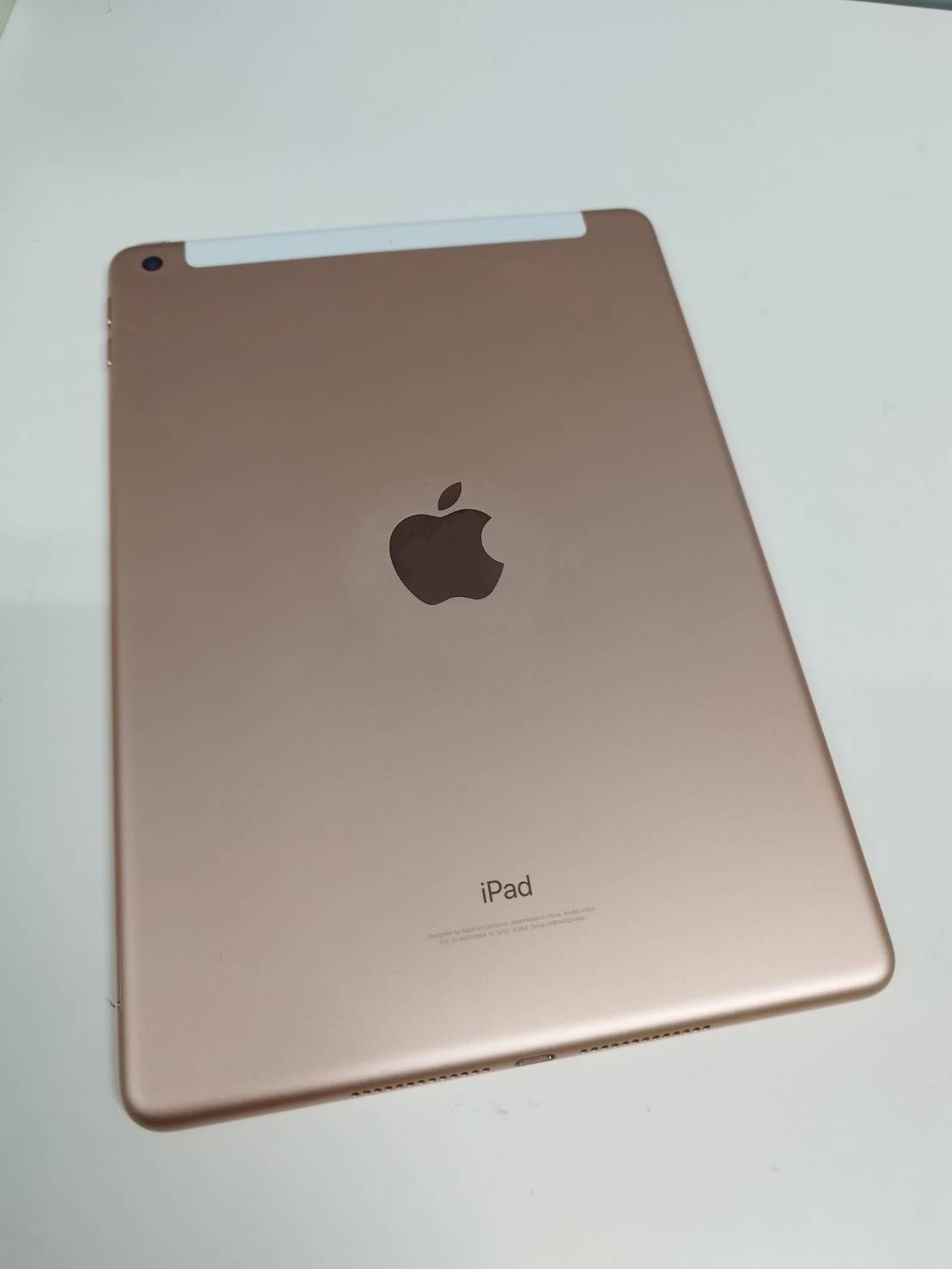 Wi-Fi+セルラー】iPad 第6世代 32GB バッテリー88% - メルカリ