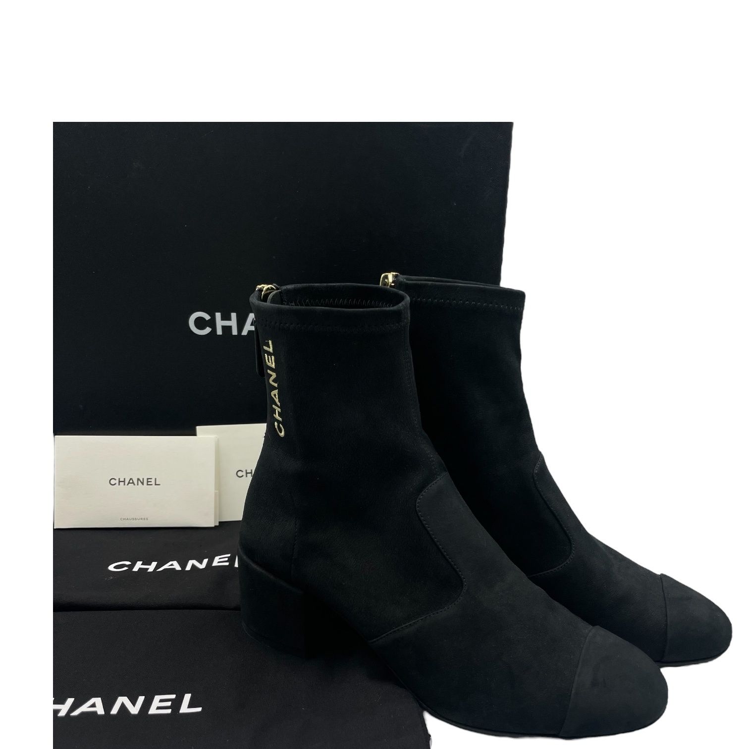 美品 CHANEL シャネル ショートブーツ ヌバックレザー 刺繡ロゴ ブラック 箱付き