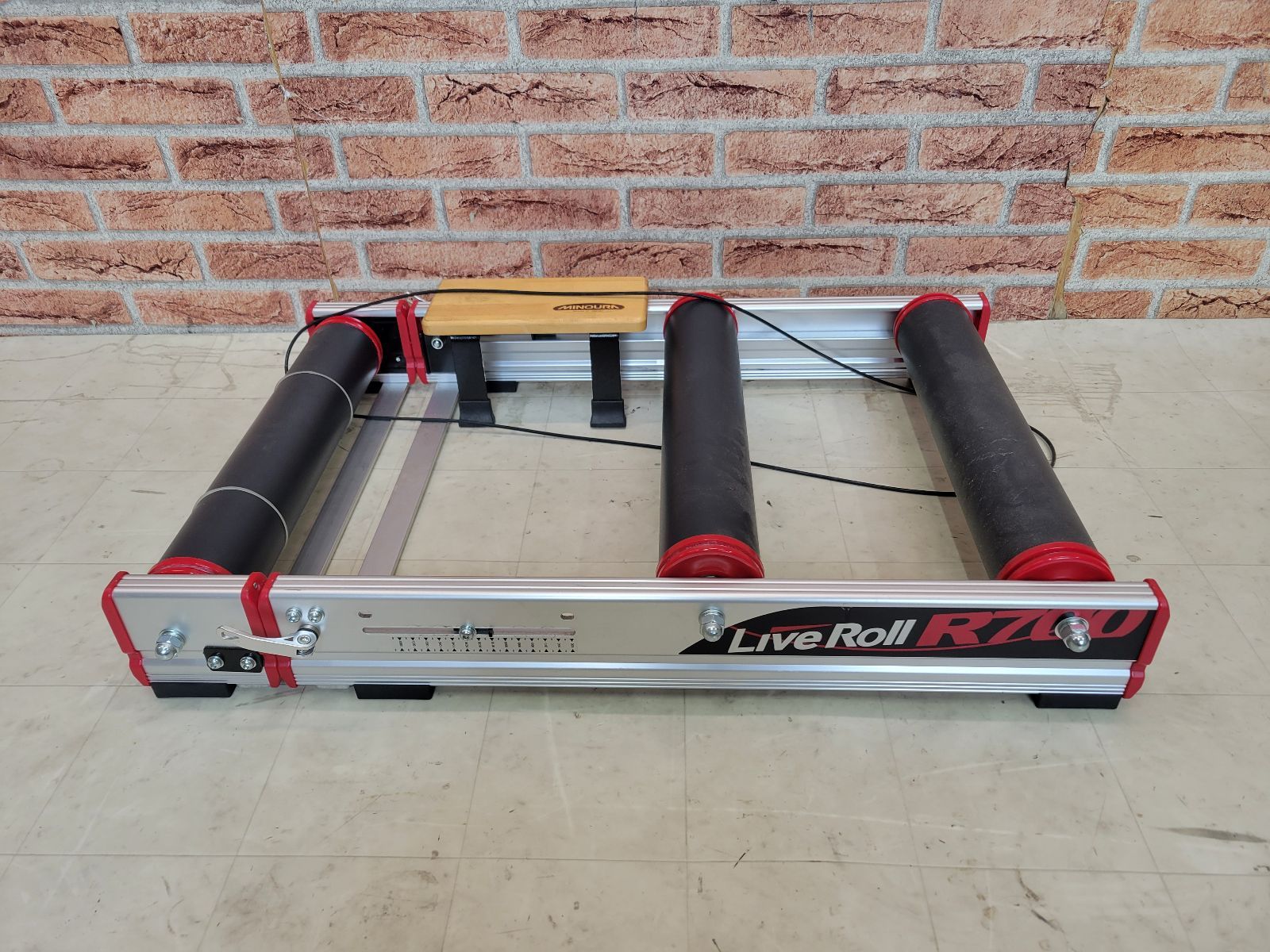 ■ MINOURA LiveRoll R700 ミノウラ 三本ローラー ロード トレーニング 同梱発送承中!! 15,048円