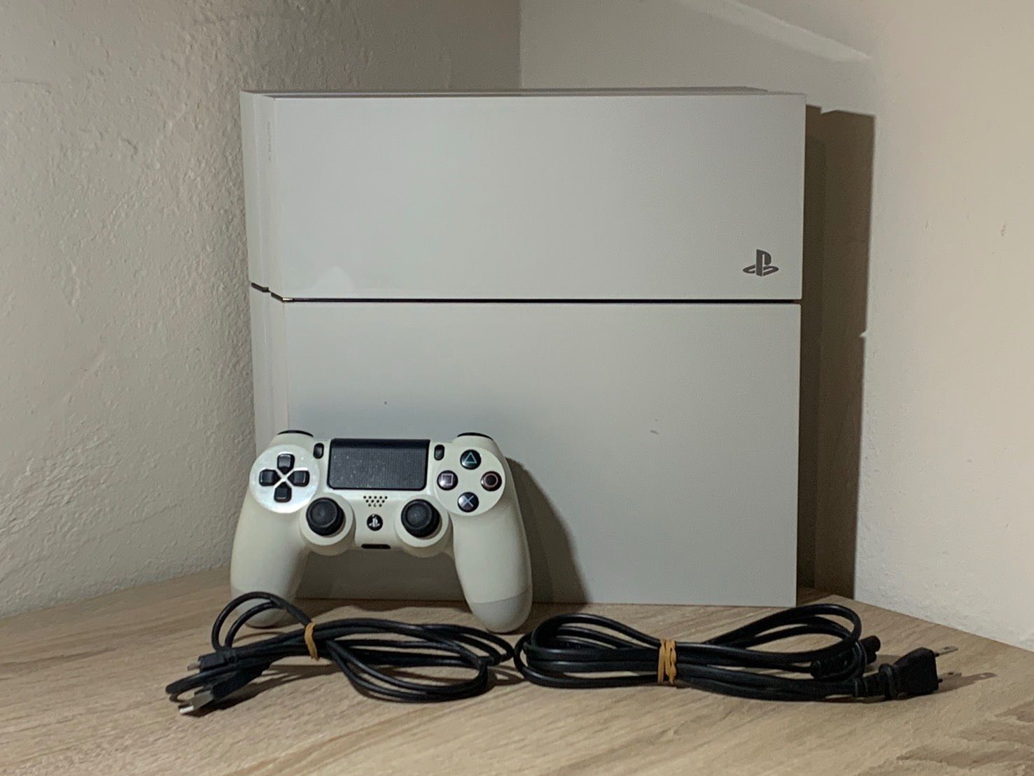 1228 PlayStation 4 CUH-1100A ホワイト 動作確認済み【宅】