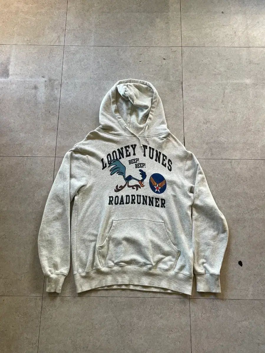 WINNER（ウィナー）ブラザーズ ルーニー・テューンズ ロード・オブ・ヒーローズ ランナー WHO Tシャツ