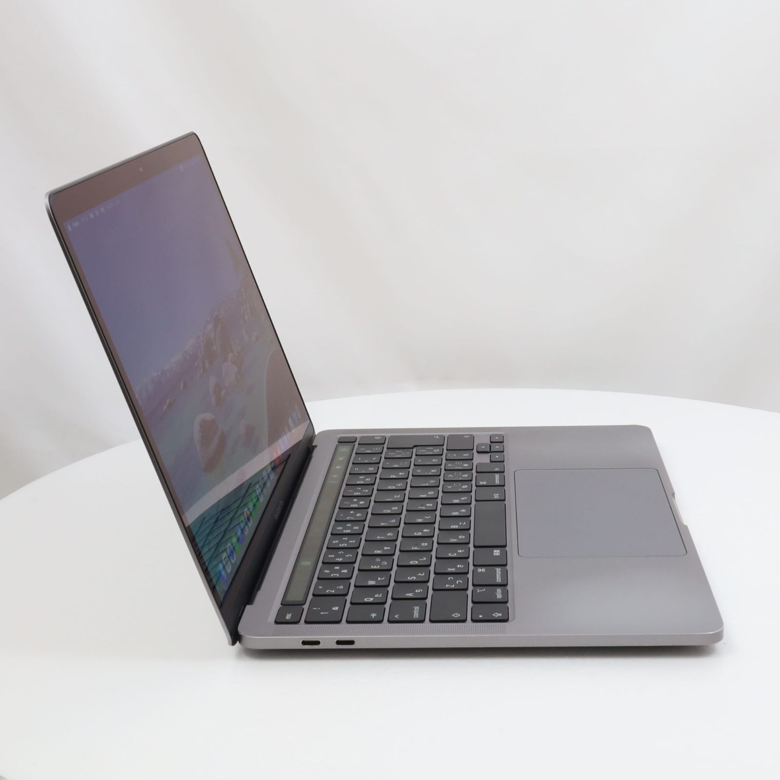 MacBook Pro 13-inch 2020 Four Thunderbolt 3 ports【ランク：D