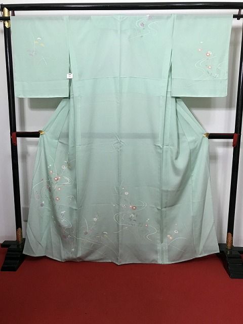 【中古】Mサイズ 付け下げ 正絹 ペパーミントグリーン地に草花模様 夏着物