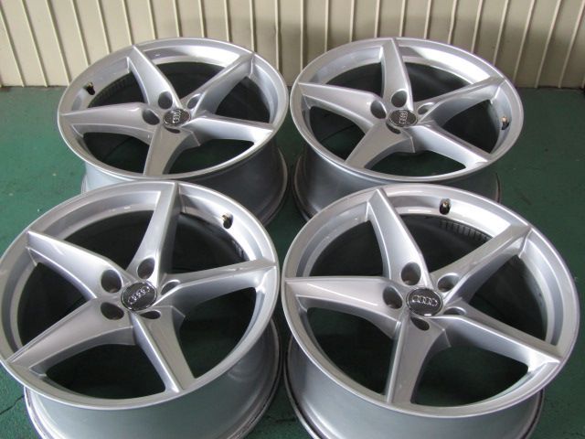【人気モデル】アウディ　F5系　A5　Sライン純正　5アームツイストデザイン